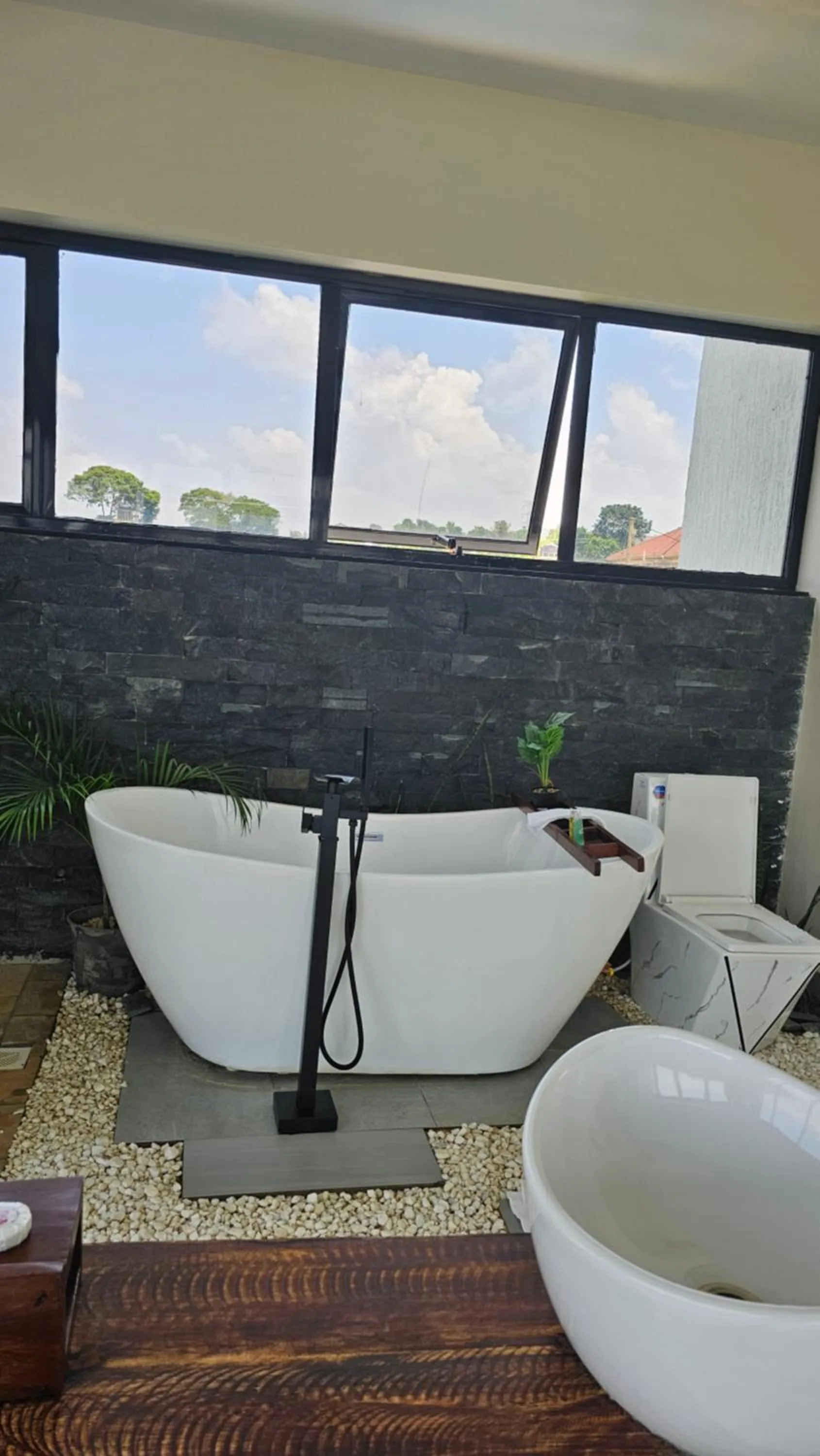 Toilet in Muguet by the Ibiscot