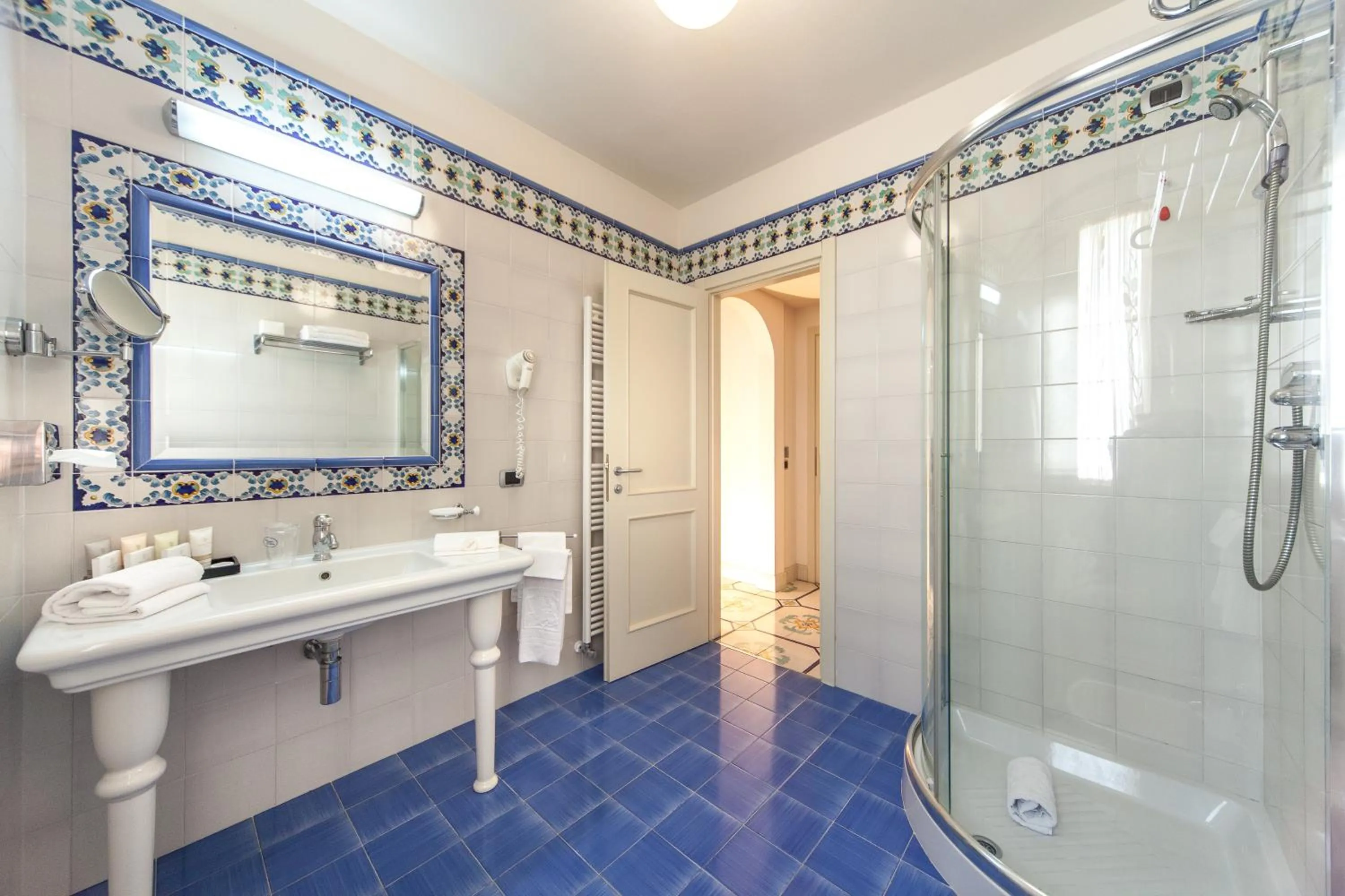 Bathroom in Palace Hotel