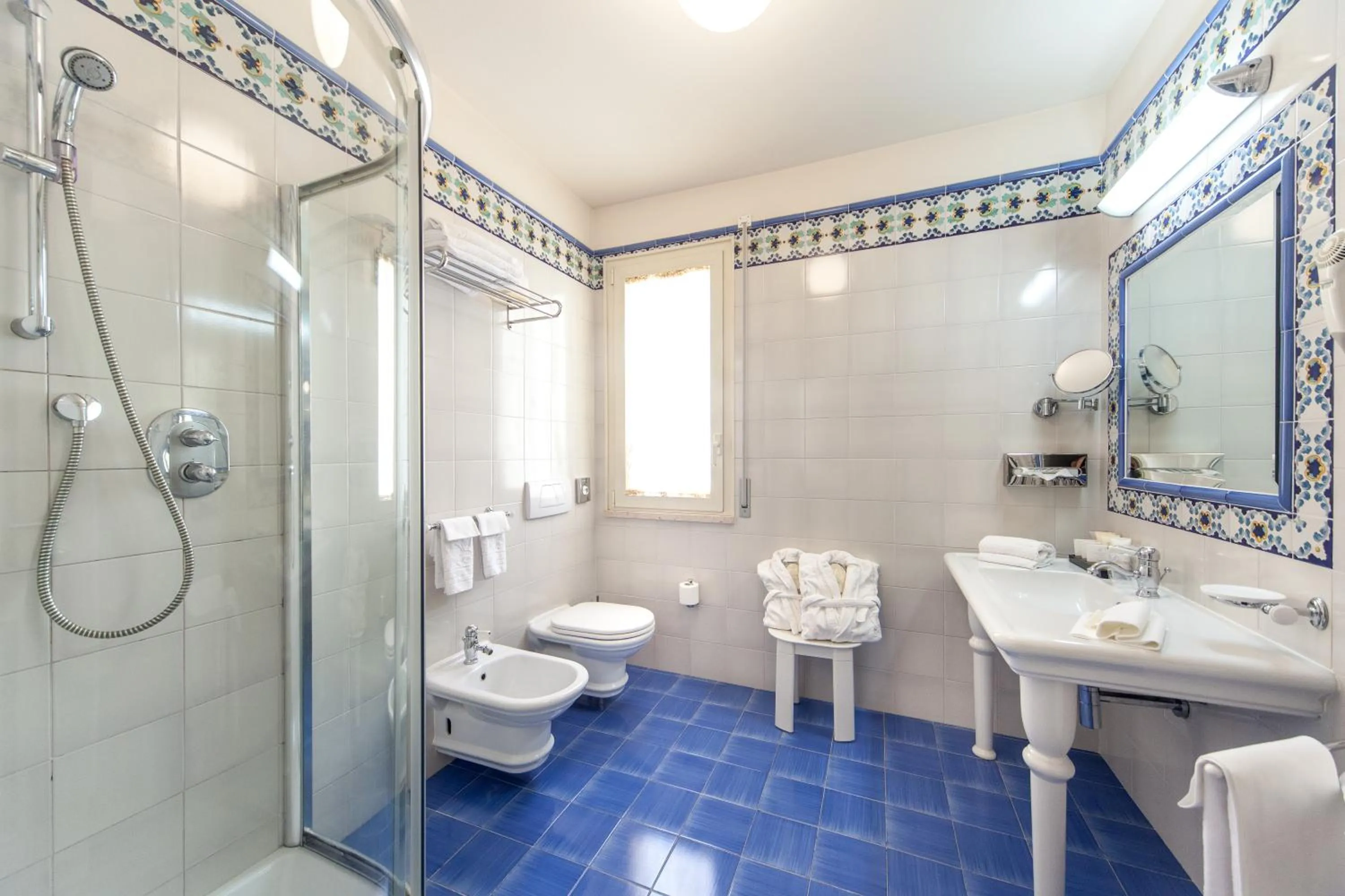 Bathroom in Palace Hotel