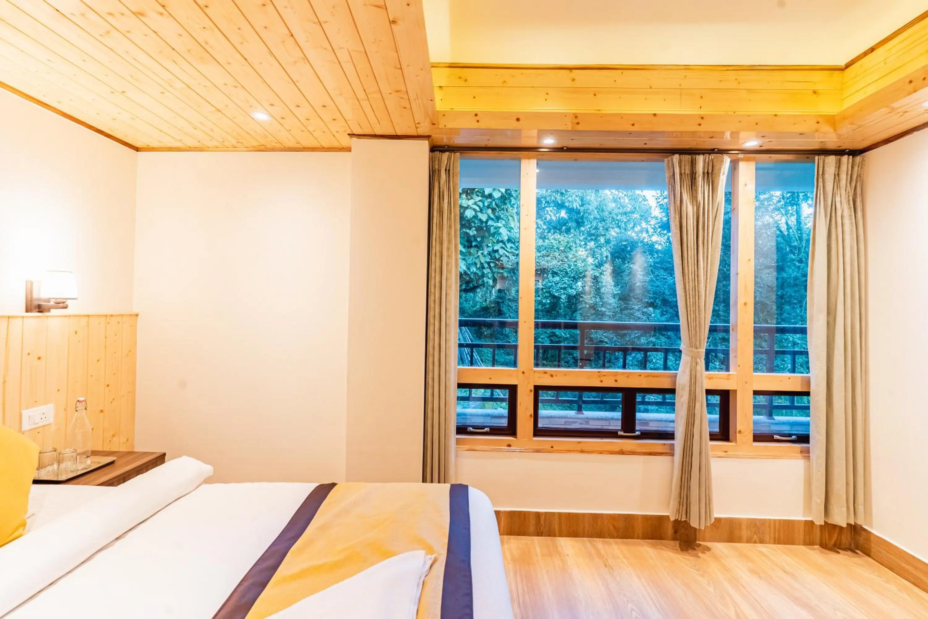 Bedroom, Bed in The Golden Retreat Hotel in Pelling