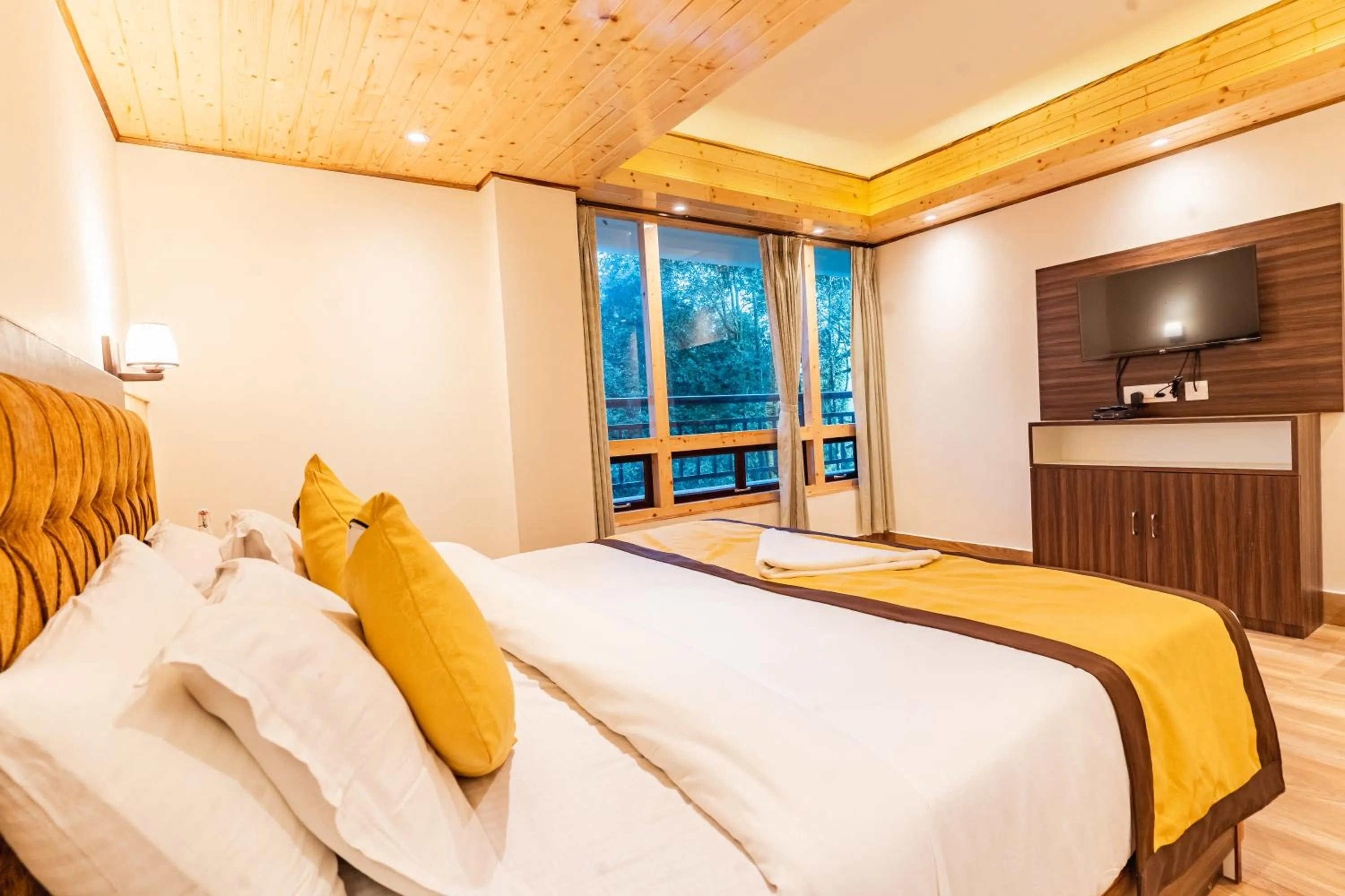 Bedroom, Bed in The Golden Retreat Hotel in Pelling