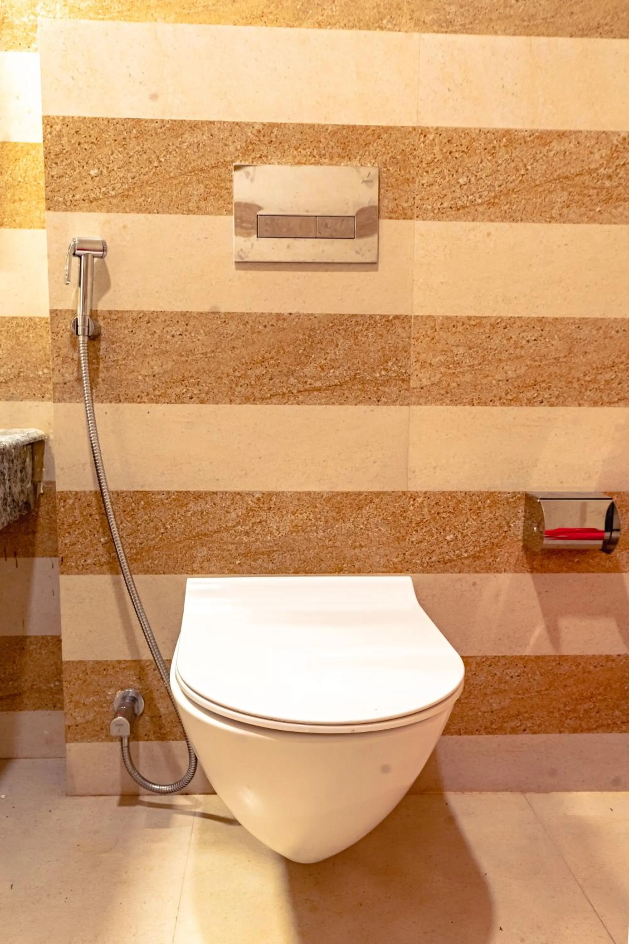 Toilet in The Golden Retreat Hotel in Pelling