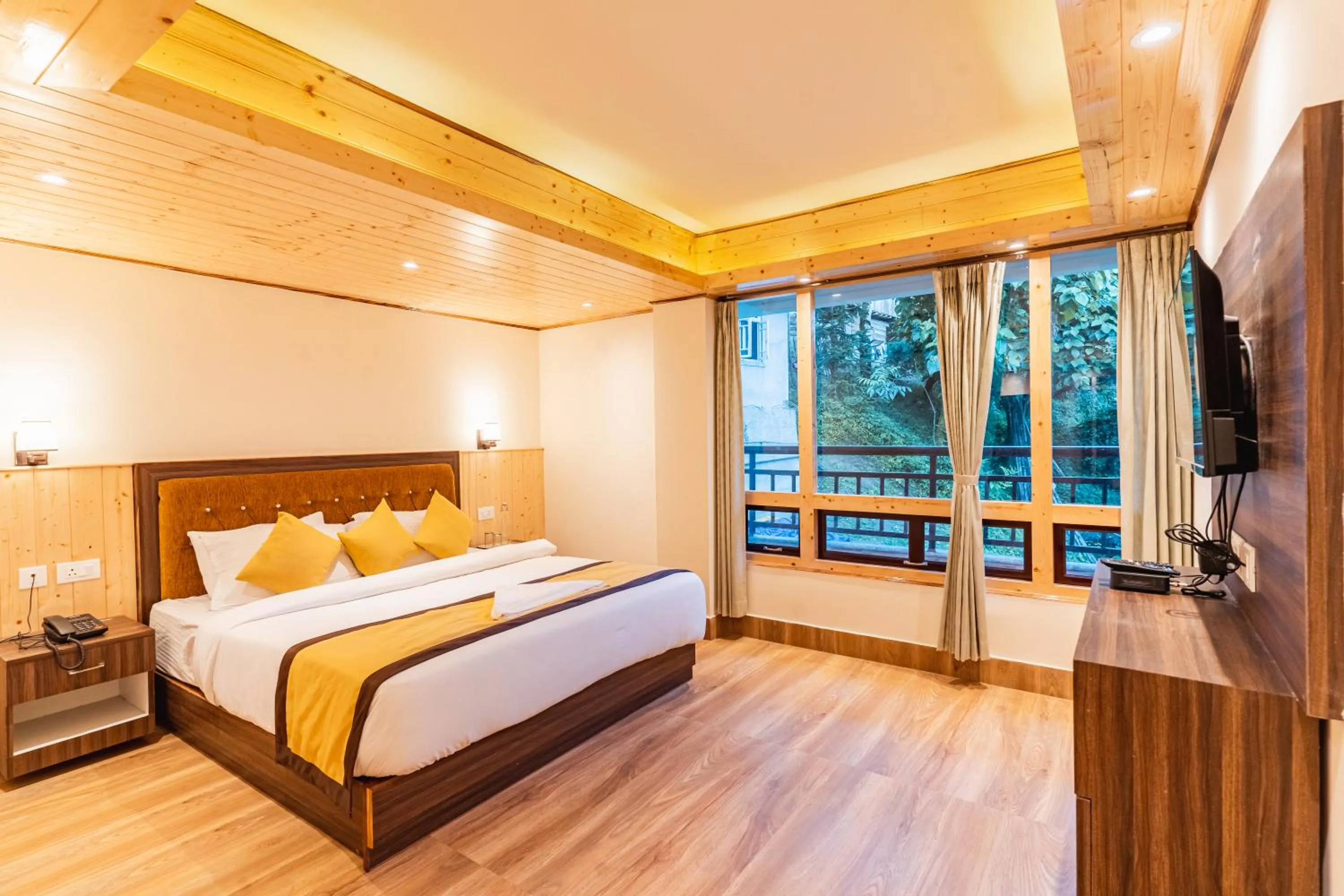 Bedroom, Bed in The Golden Retreat Hotel in Pelling