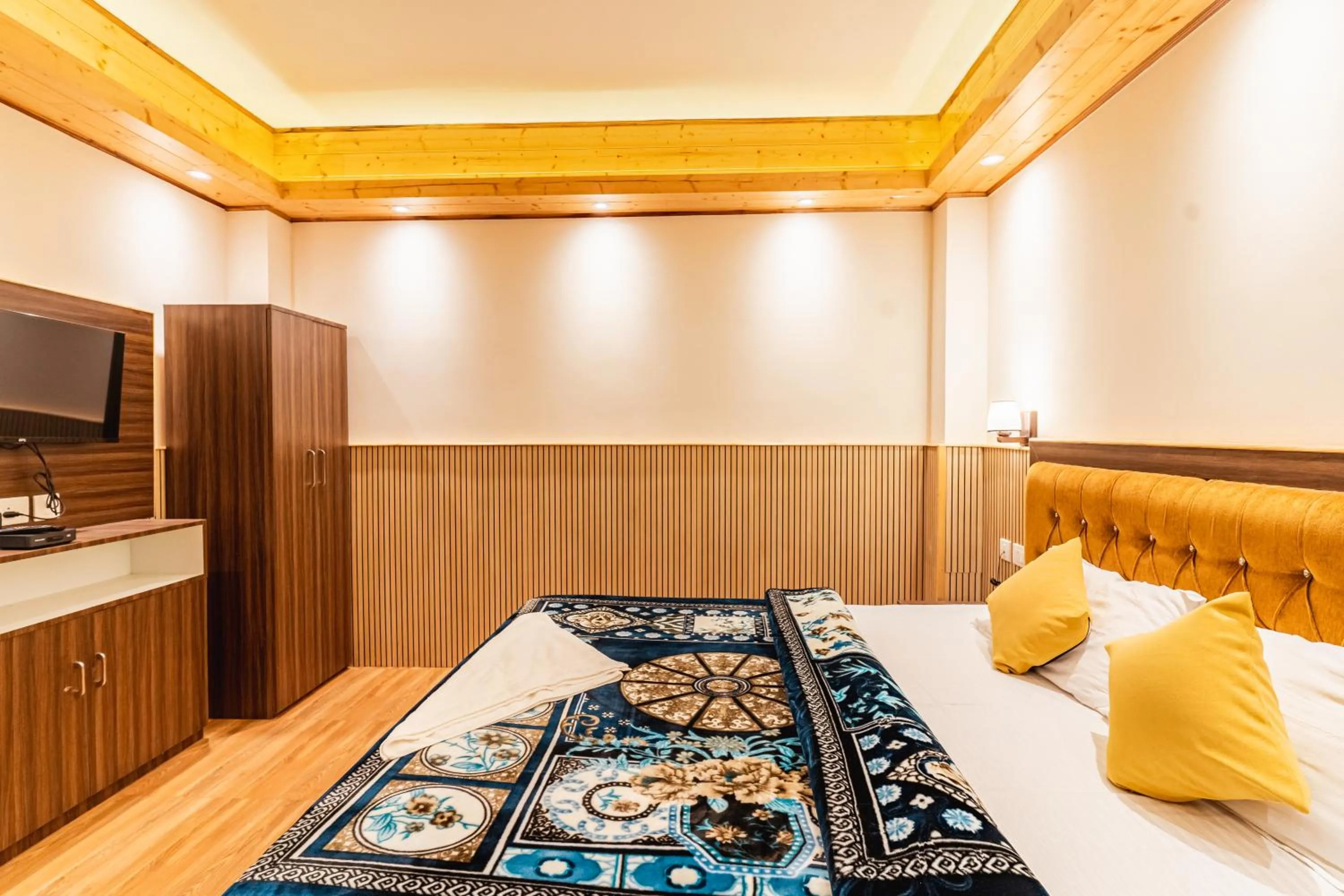 Bedroom, Bed in The Golden Retreat Hotel in Pelling