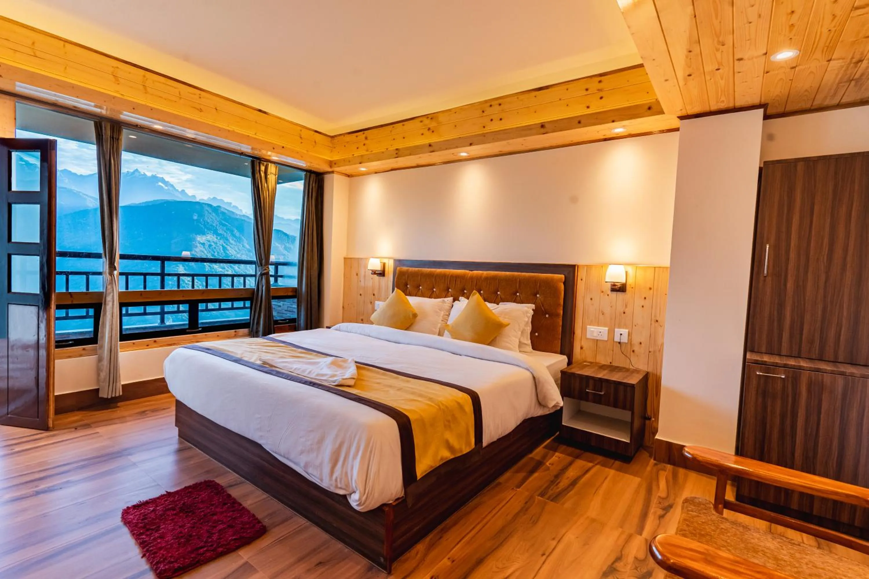 Bedroom, Bed in The Golden Retreat Hotel in Pelling