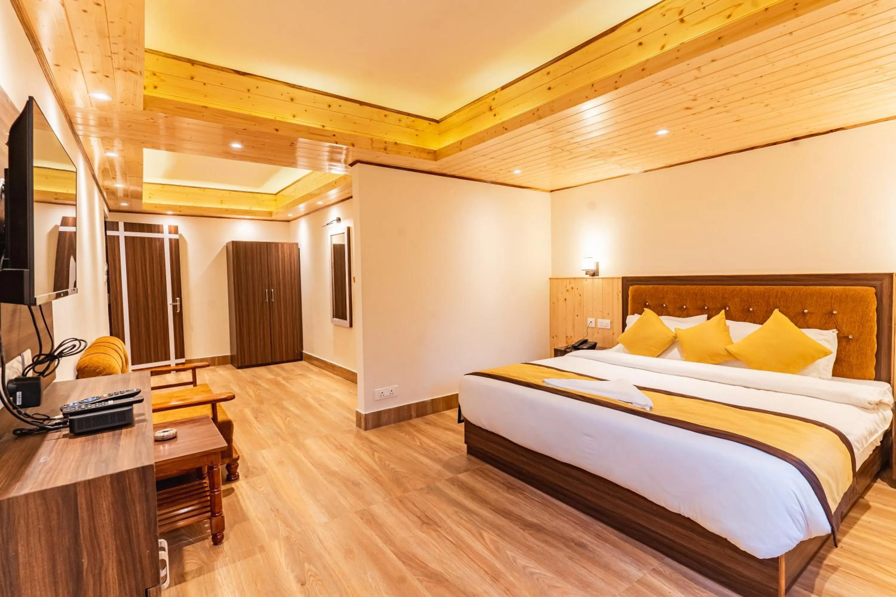 Bedroom, Bed in The Golden Retreat Hotel in Pelling
