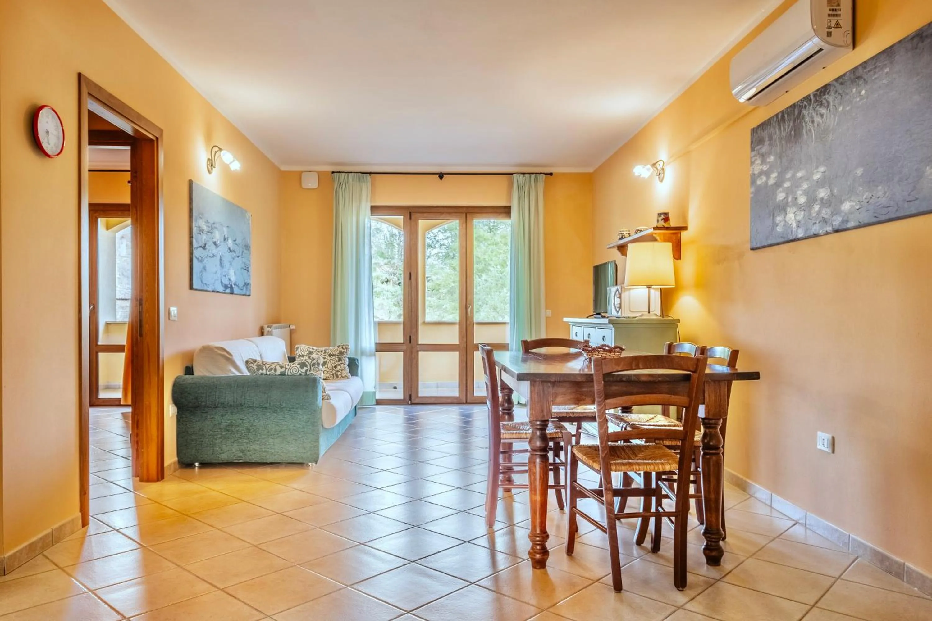 Living room in Residence with swimming-pool and thermal pools in Sorano