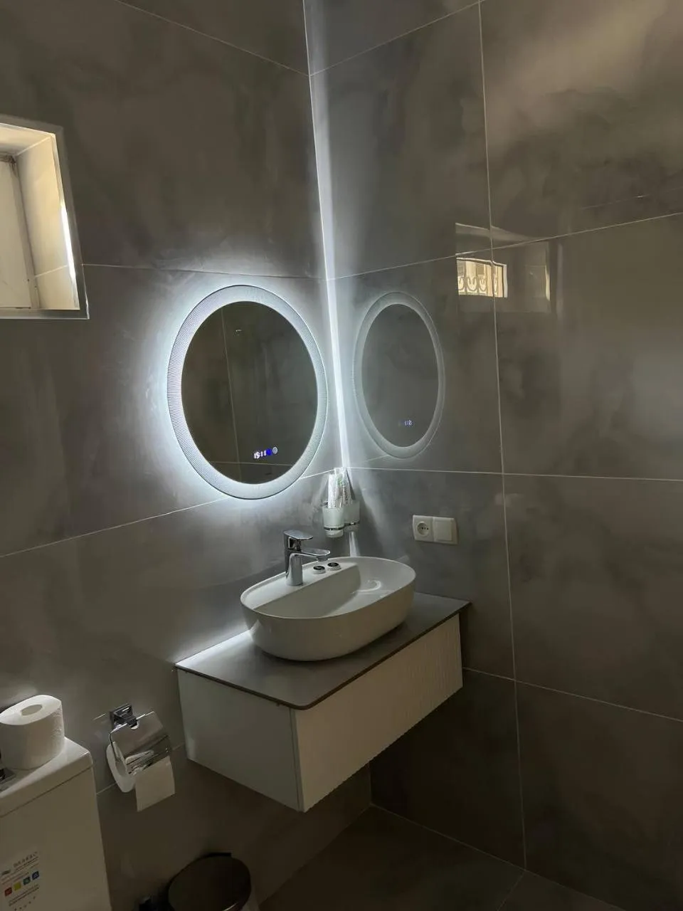 Bathroom in Qadim Hotel