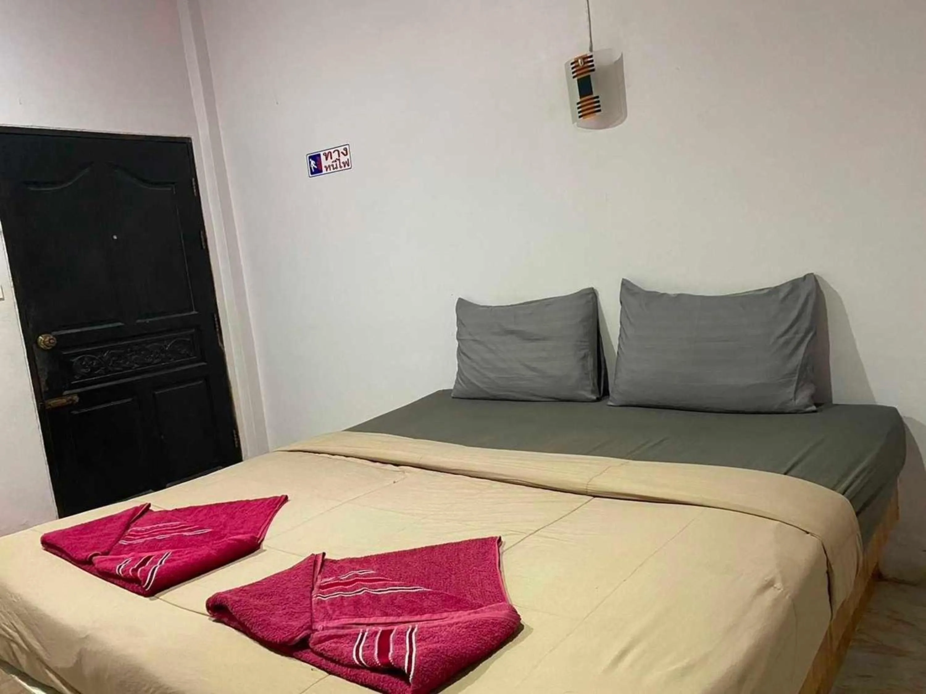 Bedroom, Bed in OYO 75524 SK Resort