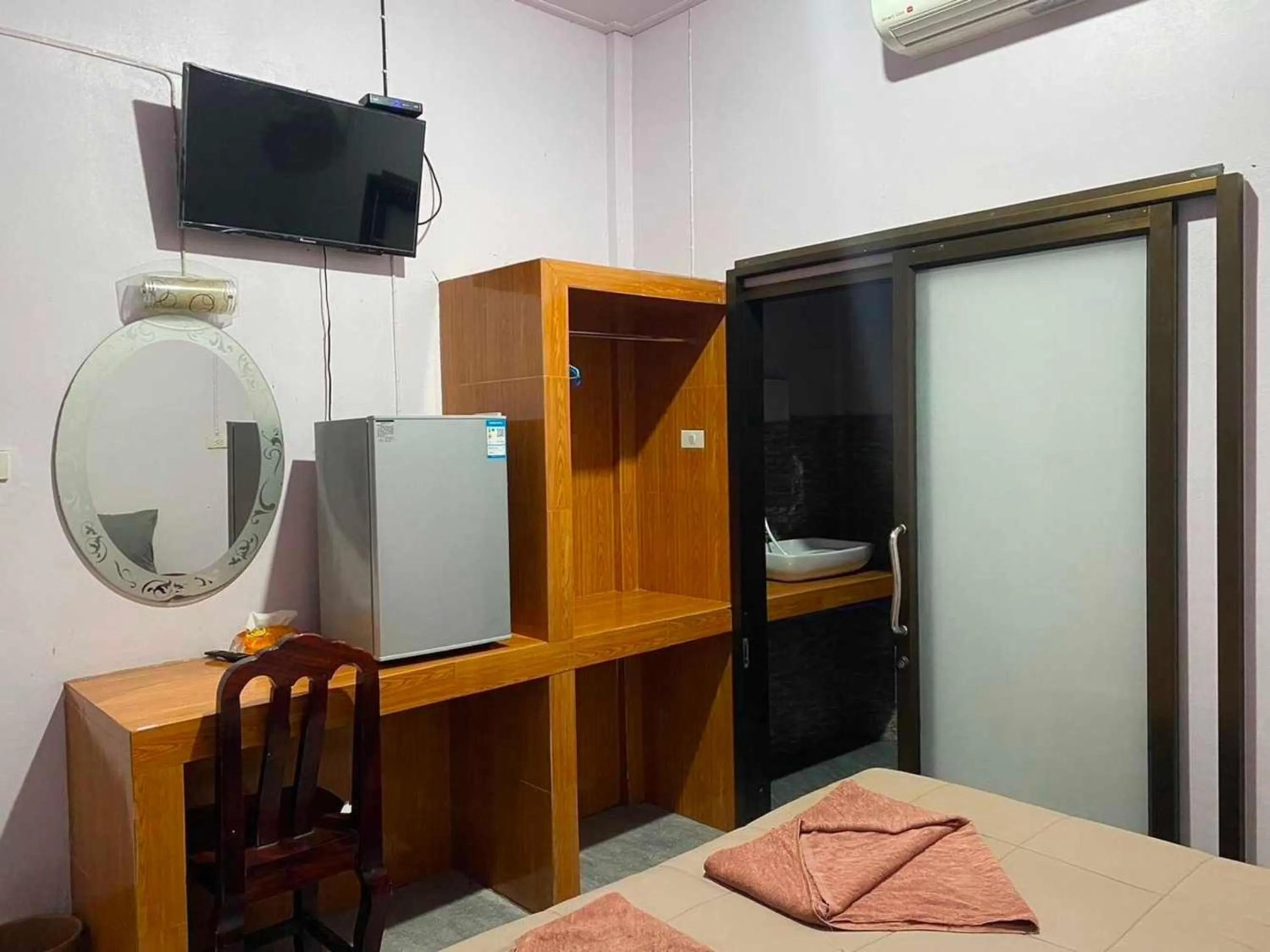 View (from property/room), Bed in OYO 75524 SK Resort