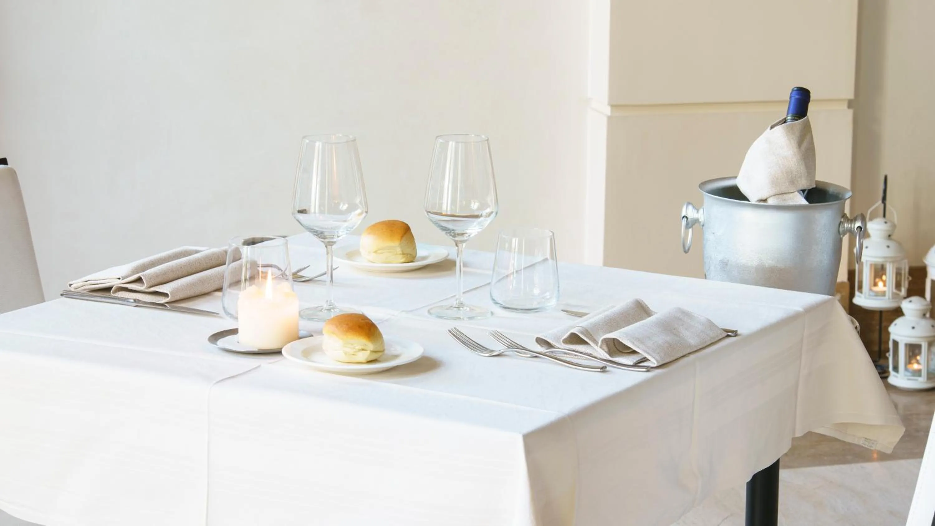 Restaurant/places to eat in Bes Hotel Villa Zoia