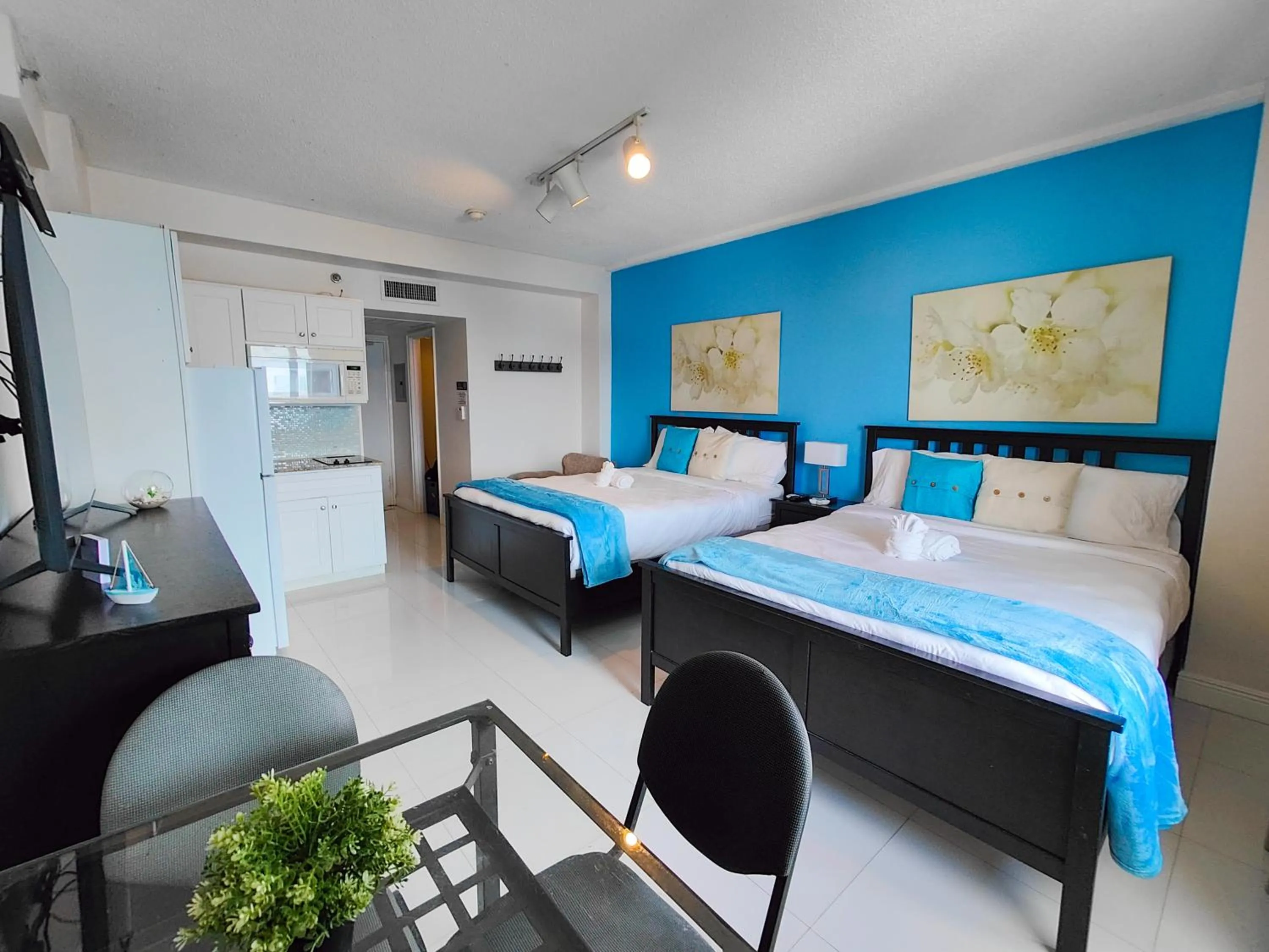 Bed in Oceanfront Studio Miami Beach