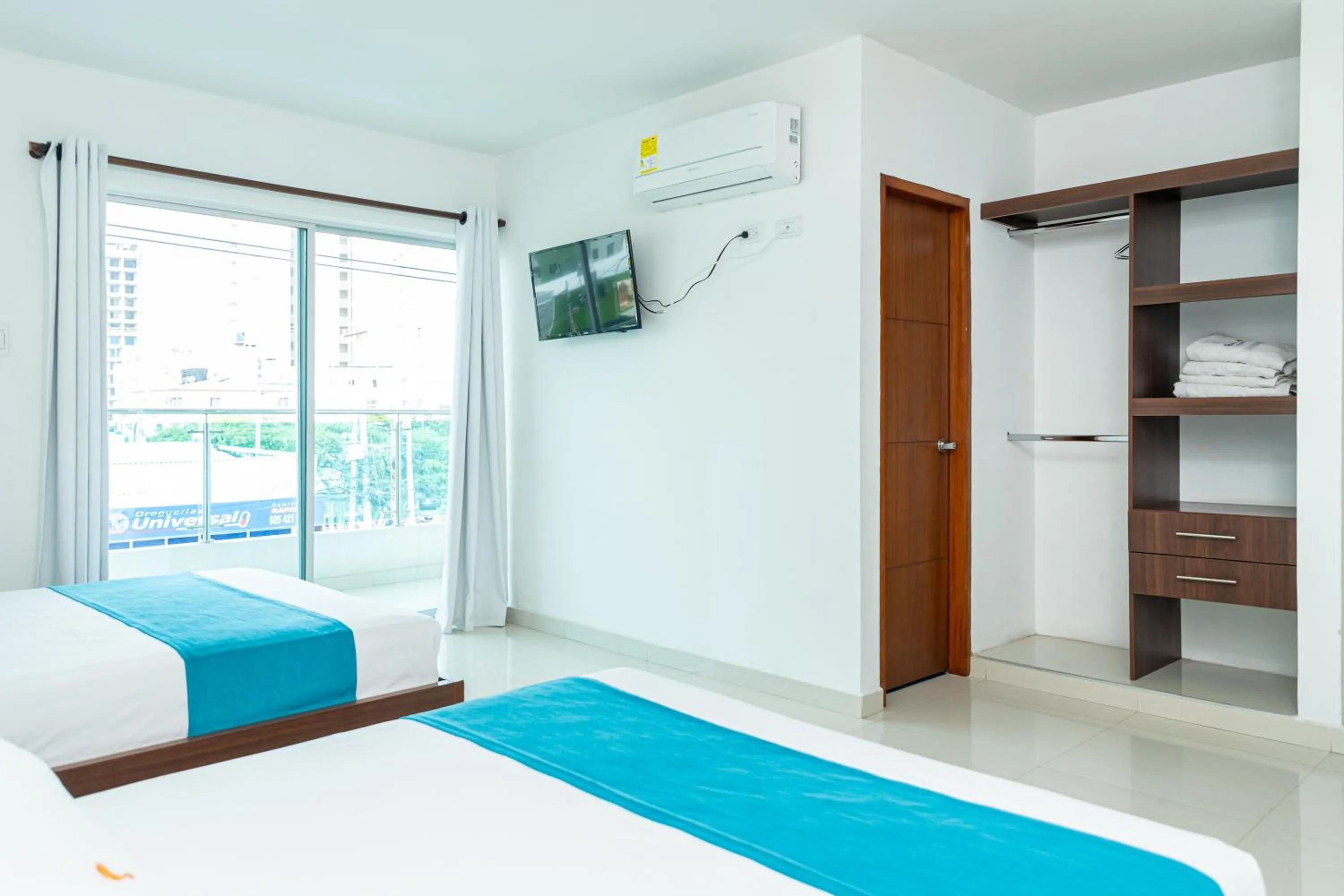 TV and multimedia, Bed in Hotel Aguamarina