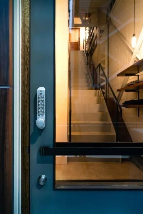 Facade/entrance in Rakuna Inn 遊 Kinshicho