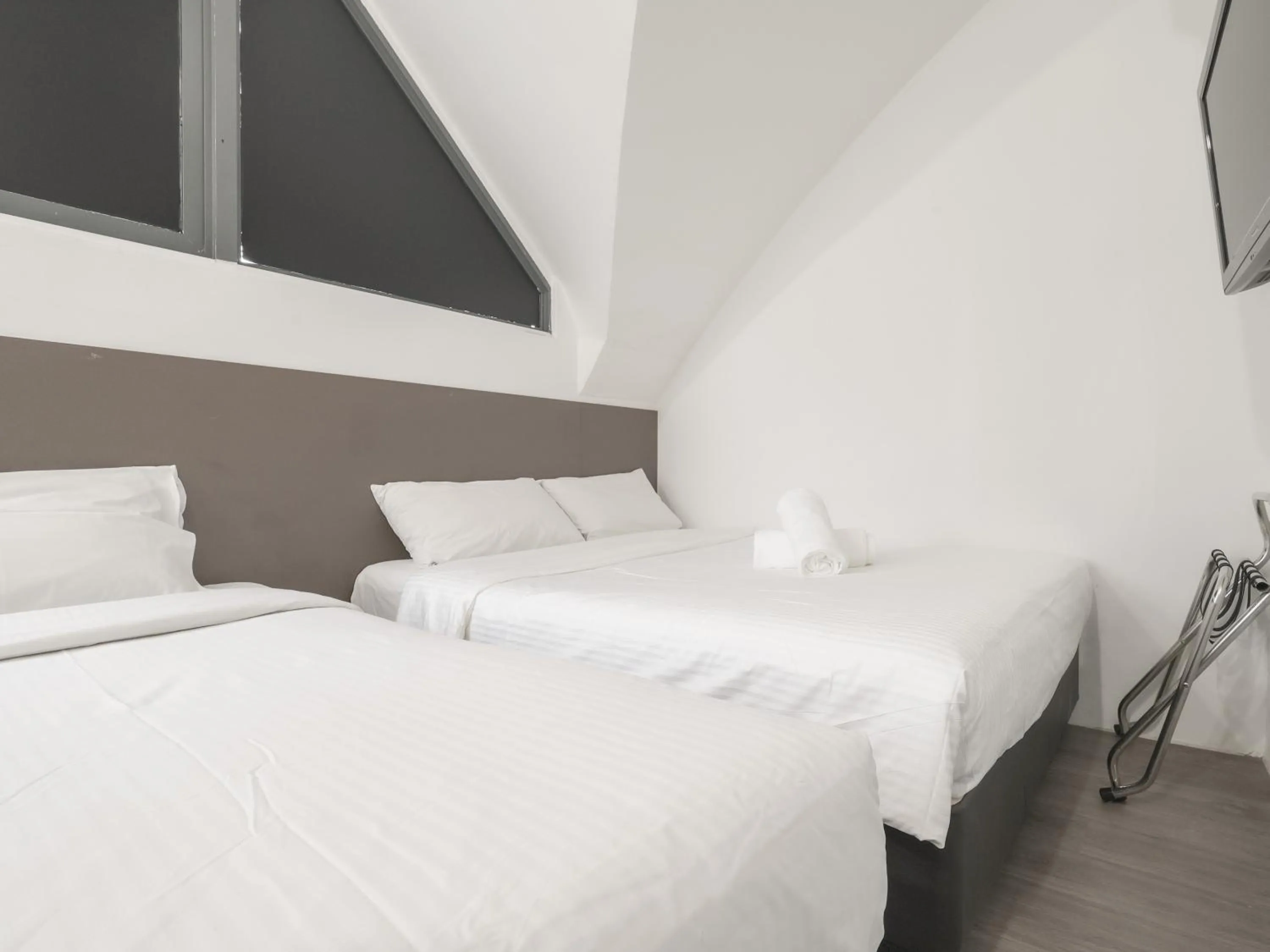 Bed in A Hotel Dickson