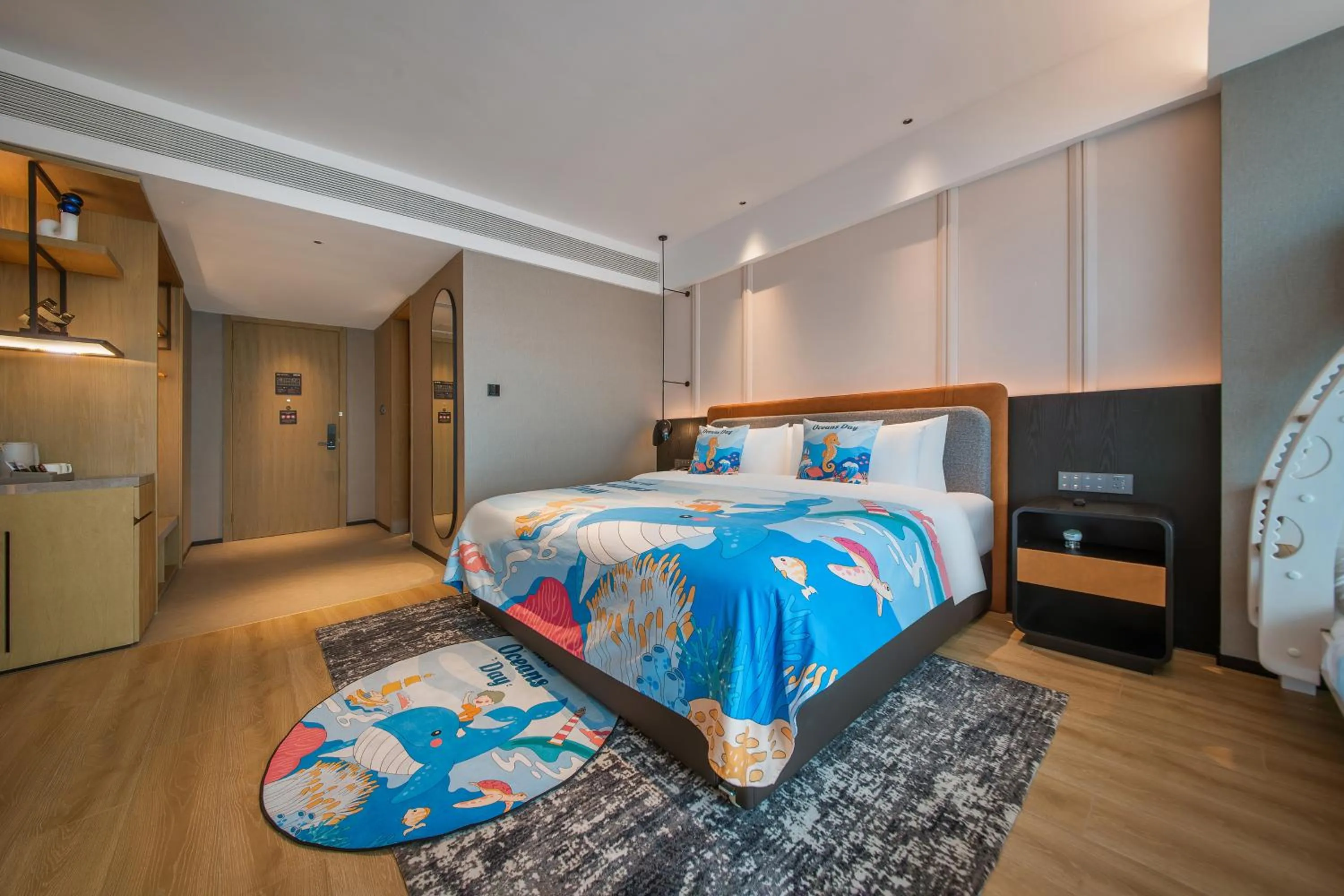 Photo of the whole room, Bed in Park Inn by Radisson Hangzhou Fuyang Wildlife