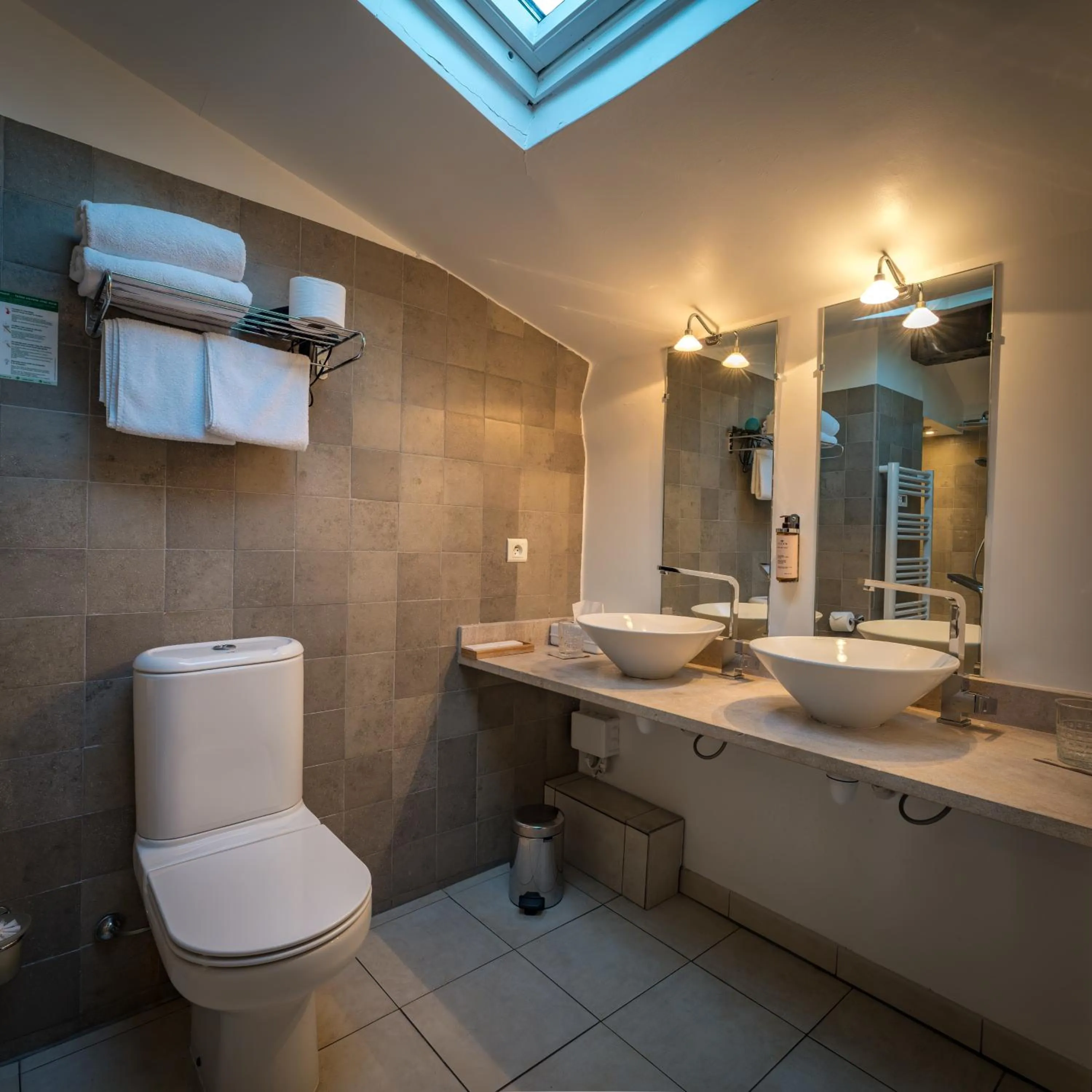 Shower in Le Grimaldi