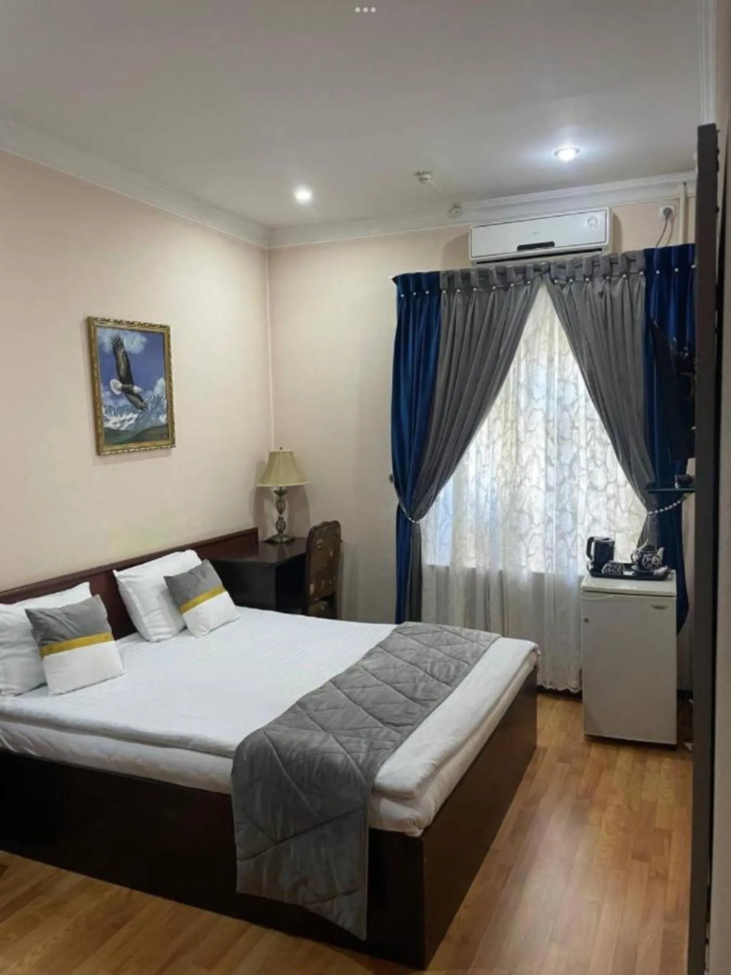 Bed in Marvarid Hotel