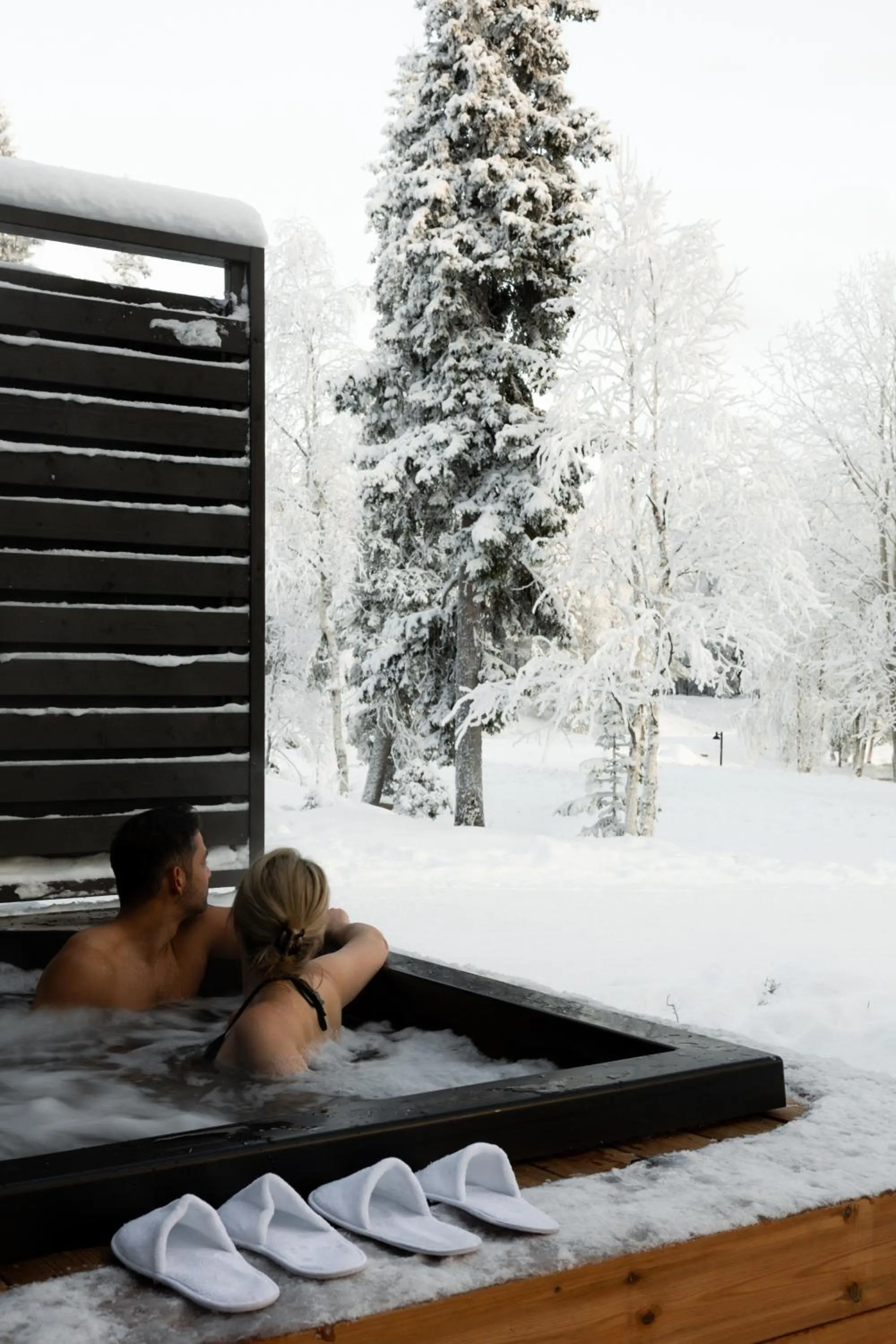 Open Air Bath in Vaattunki Wilderness Resort
