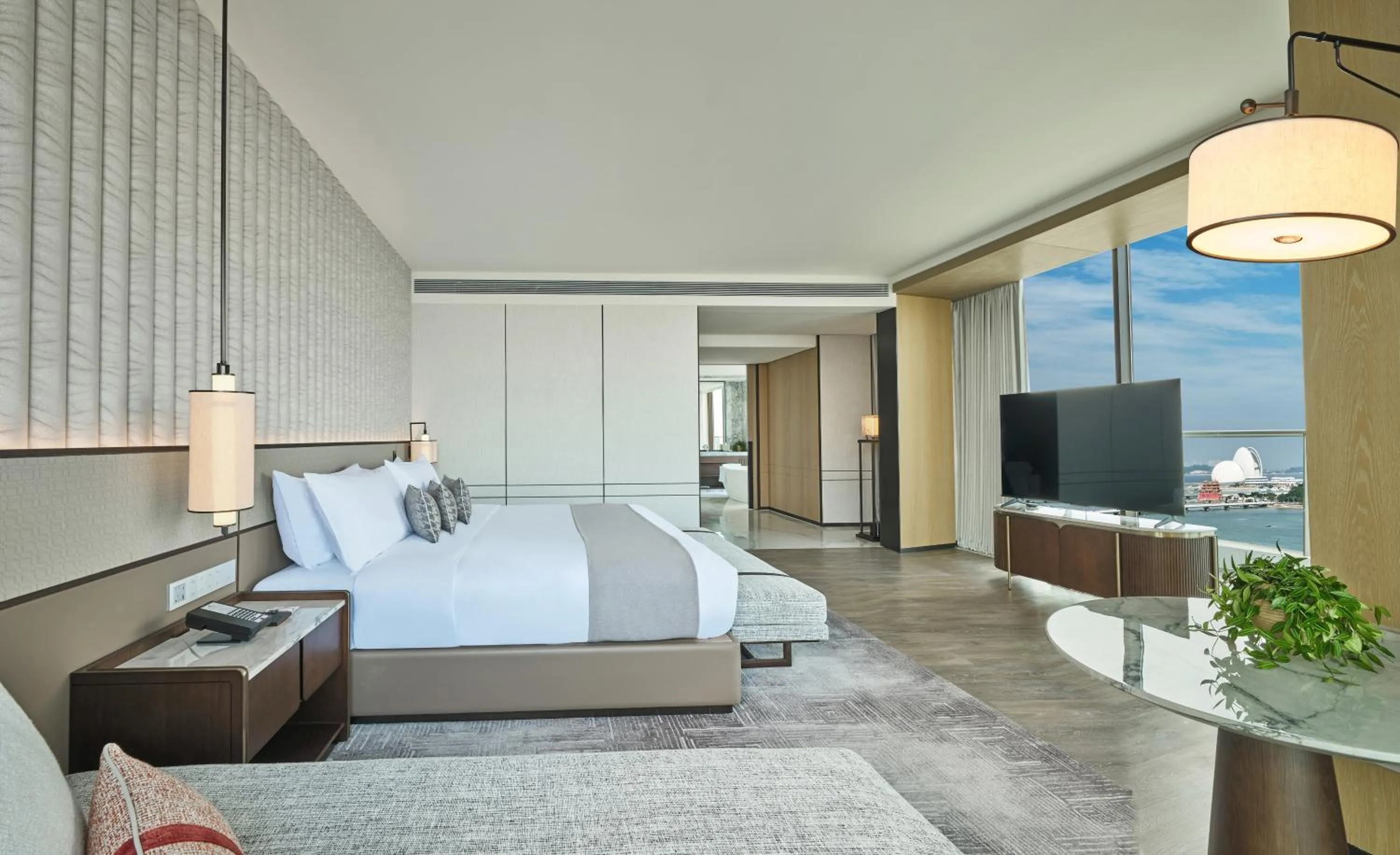 Bedroom, Bed in Grand Ocean View Hotel Zhuhai