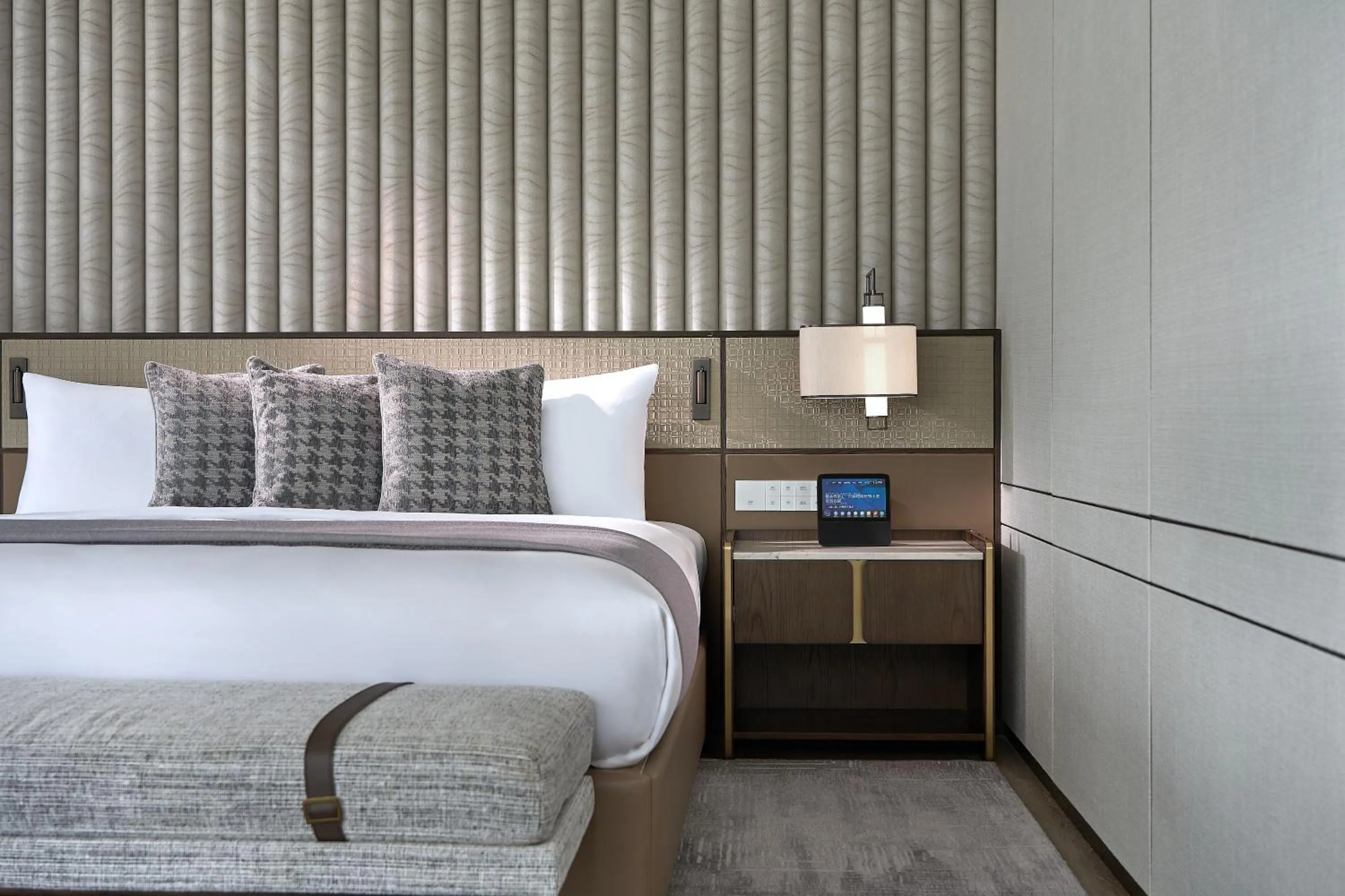 Bed in Grand Ocean View Hotel Zhuhai