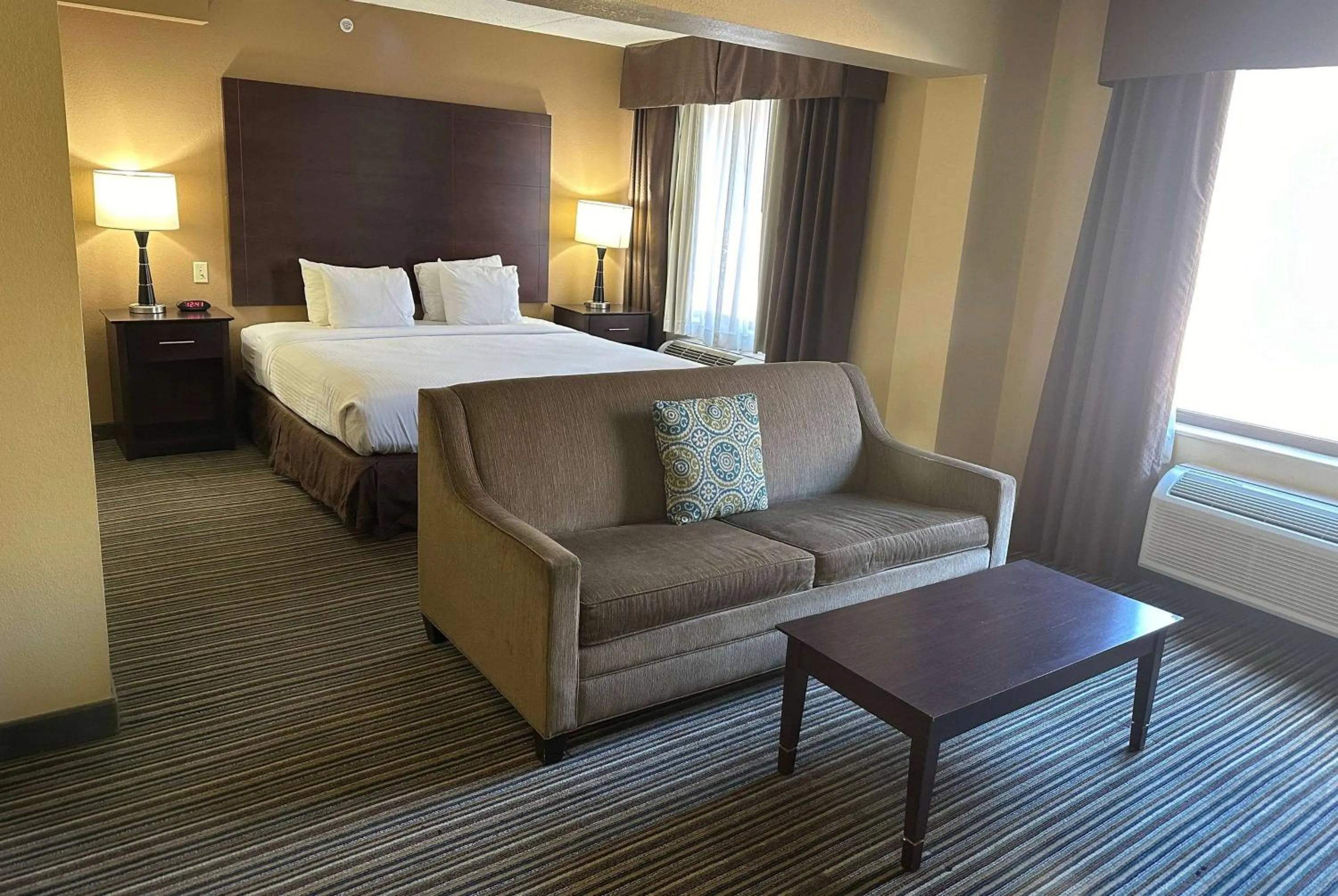 Photo of the whole room, Bed in Wingate by Wyndham Harrisburg Near Hershey