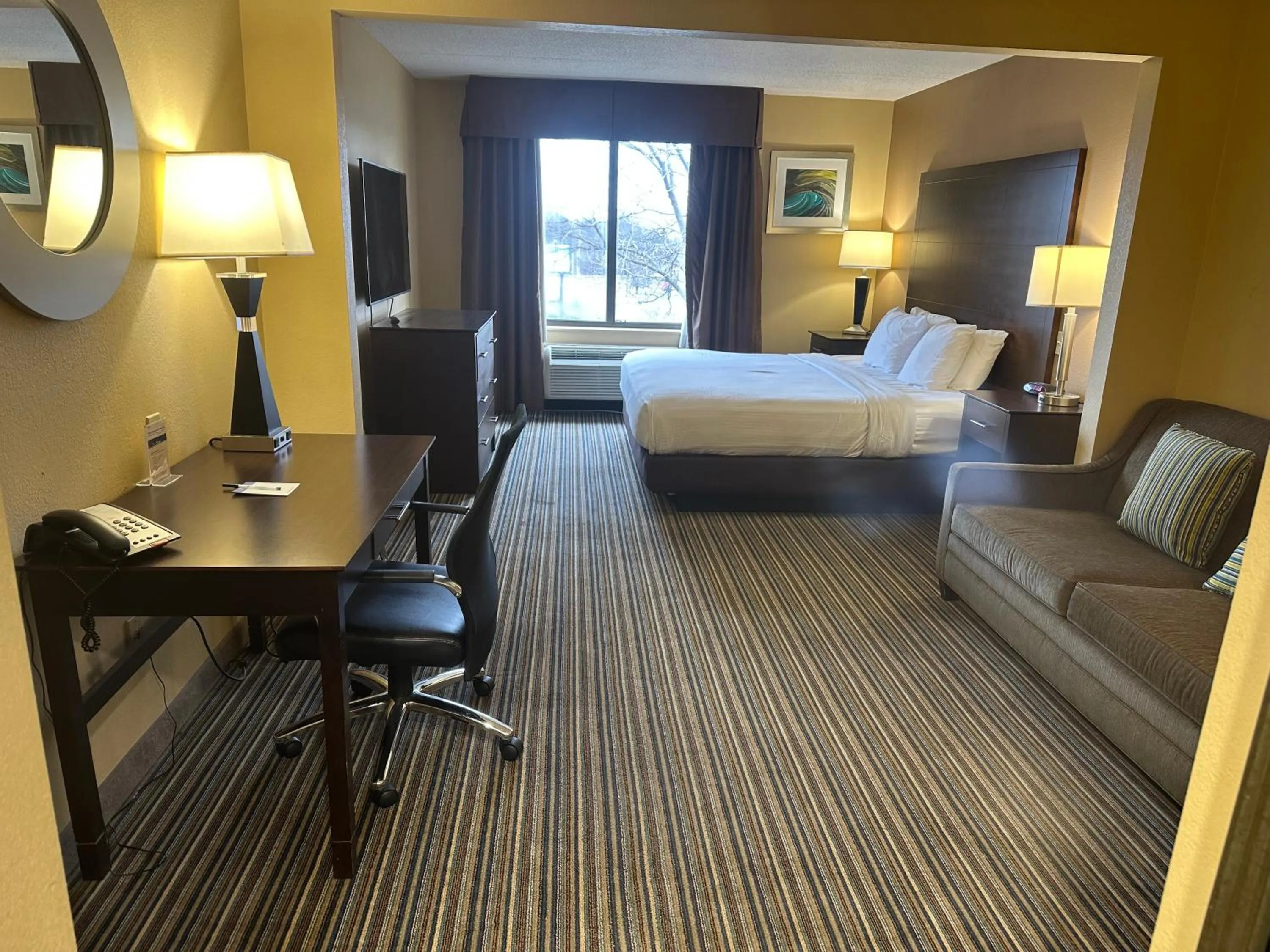 Bed in Wingate by Wyndham Harrisburg Near Hershey