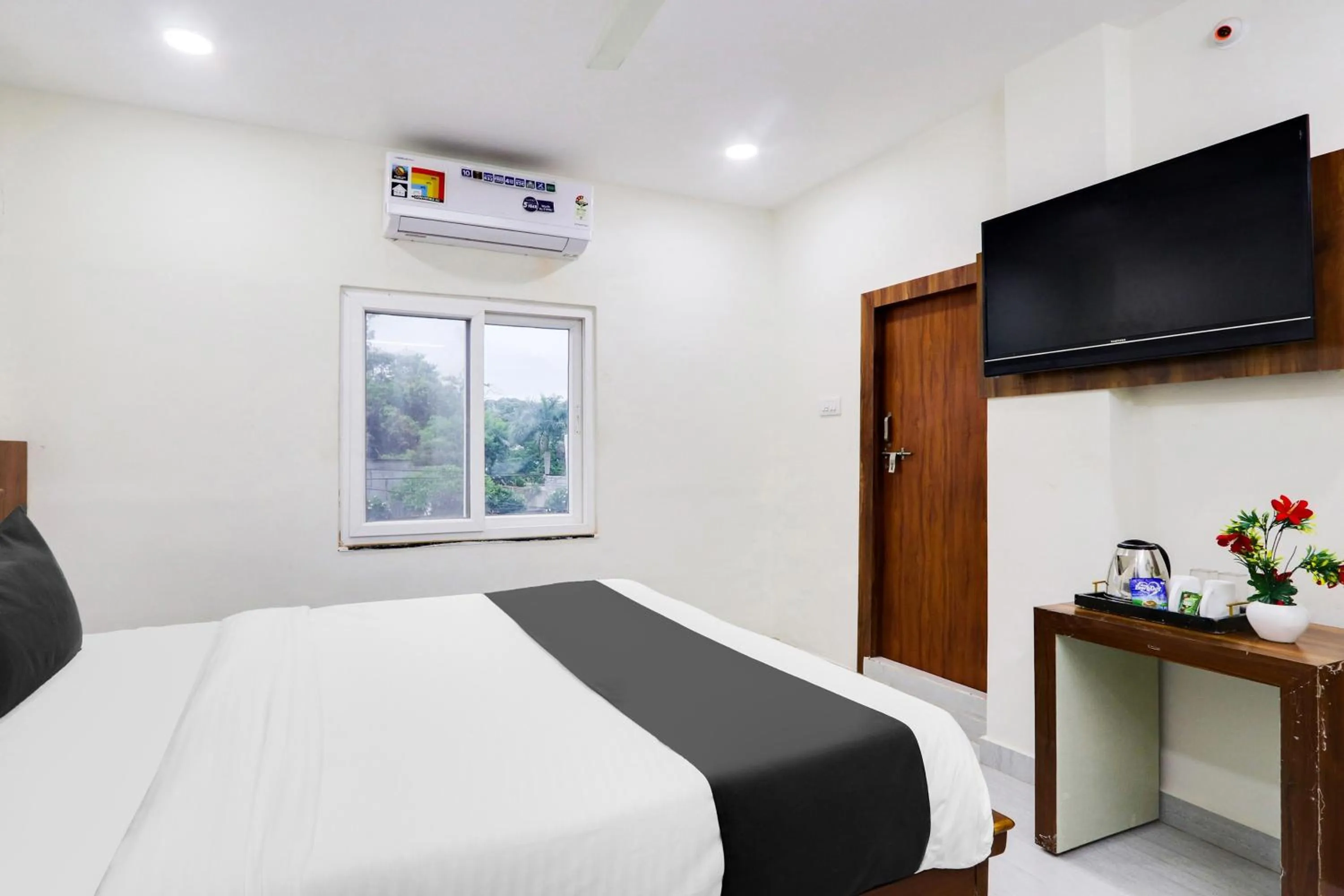 Bedroom in Hotel O Honey Rooms