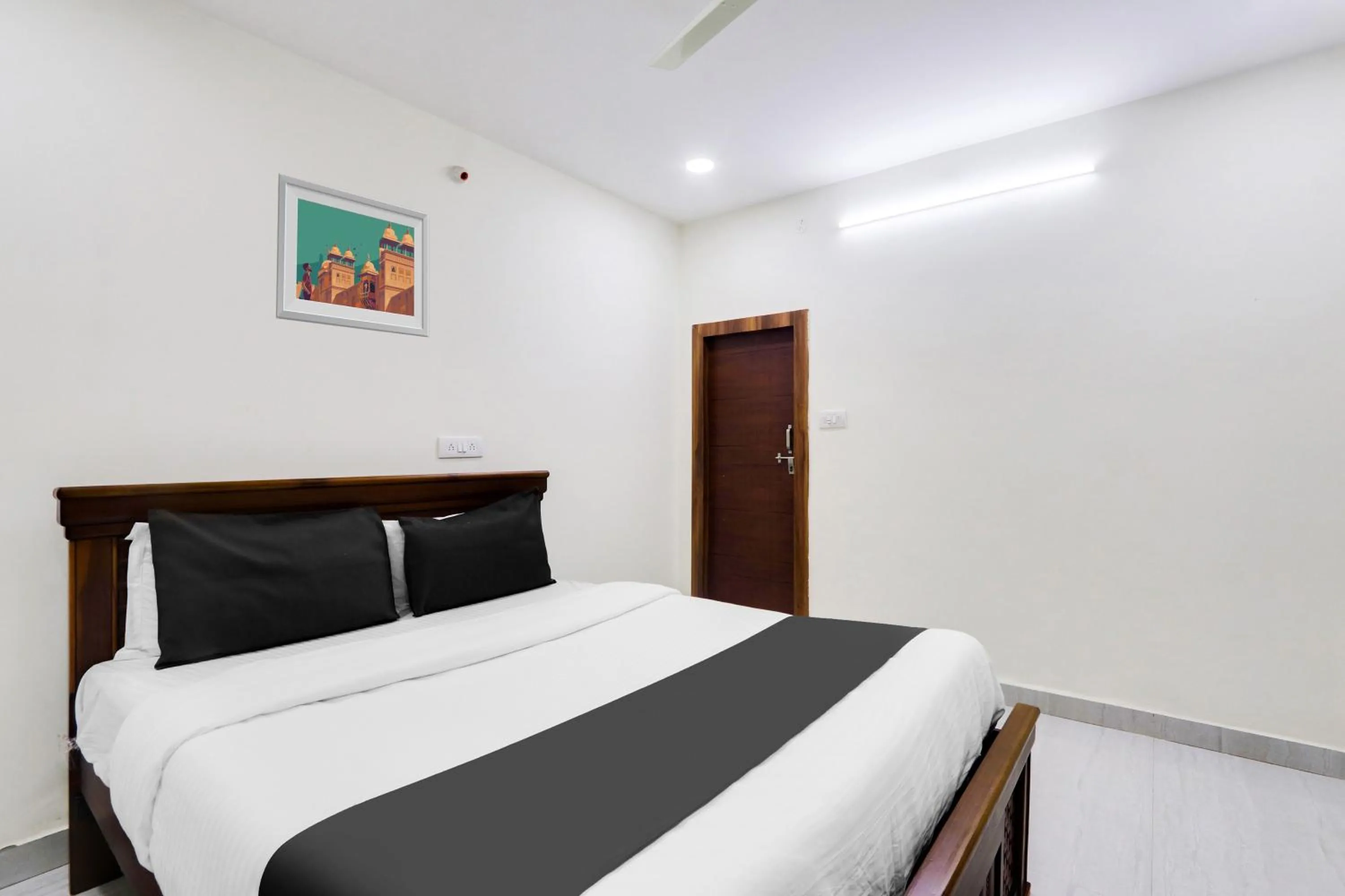 Bedroom in Hotel O Honey Rooms