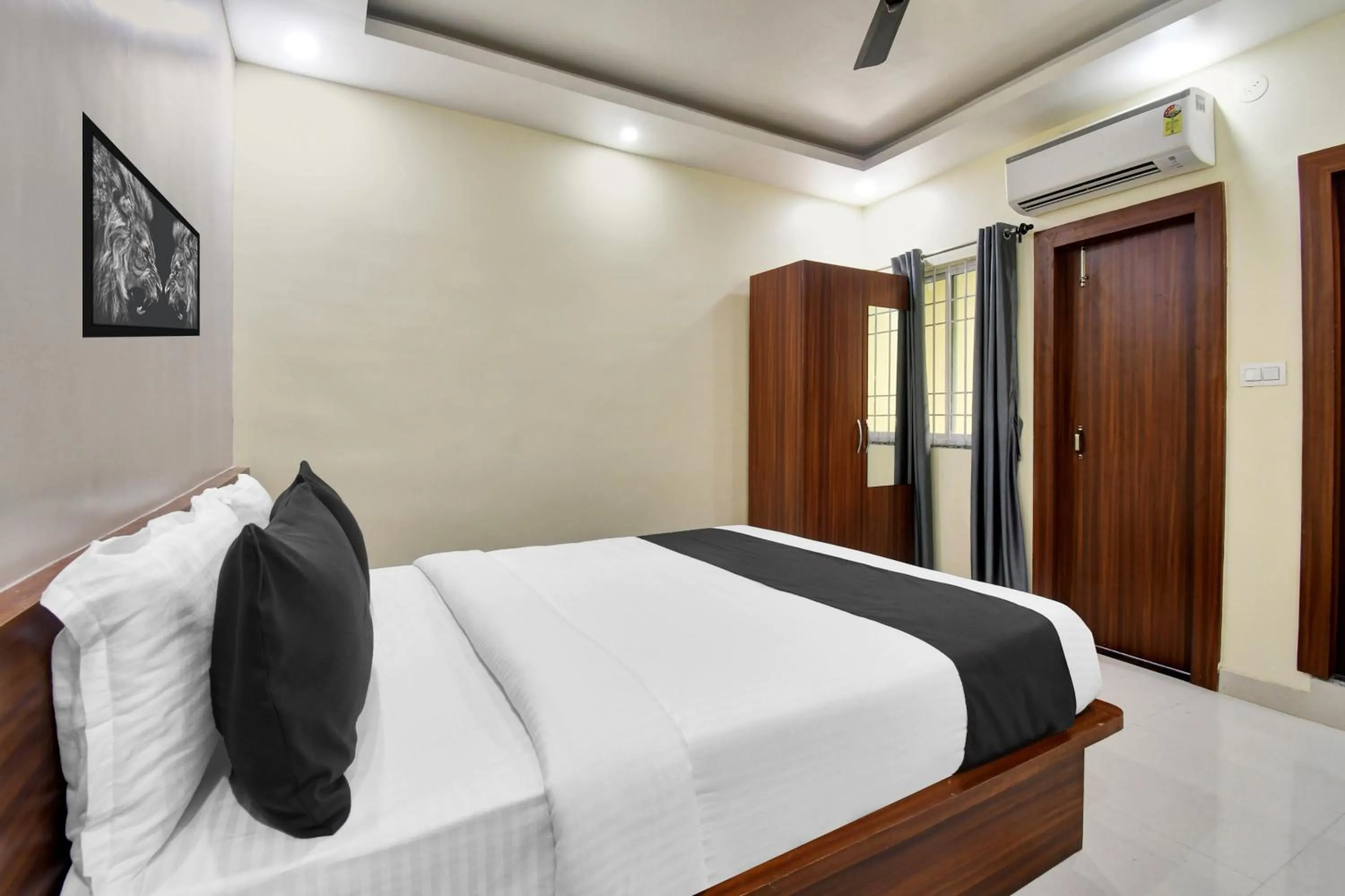 Bedroom in Super Hotel O SK IN