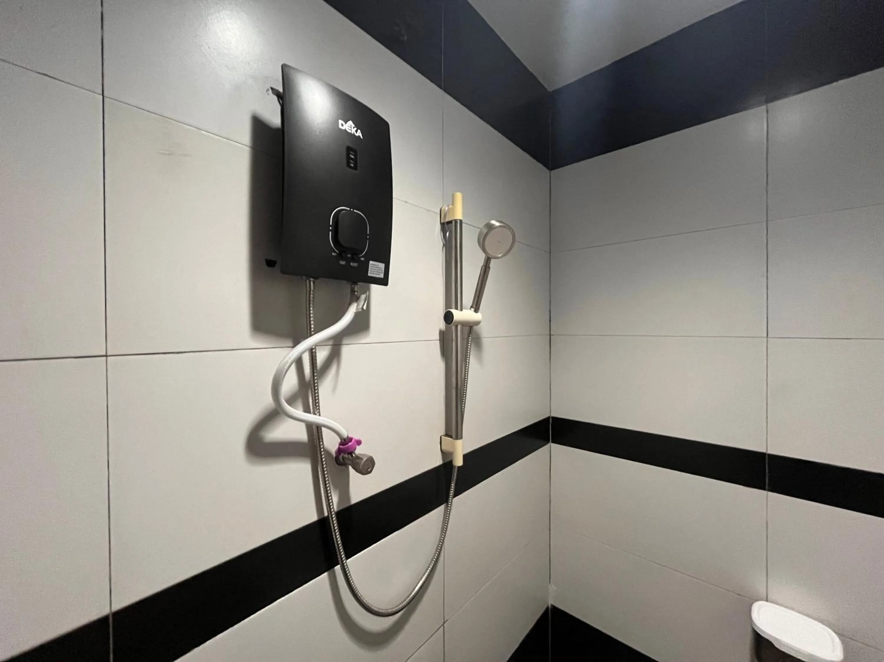 Bathroom in Hotel O Tampoi Sojourn