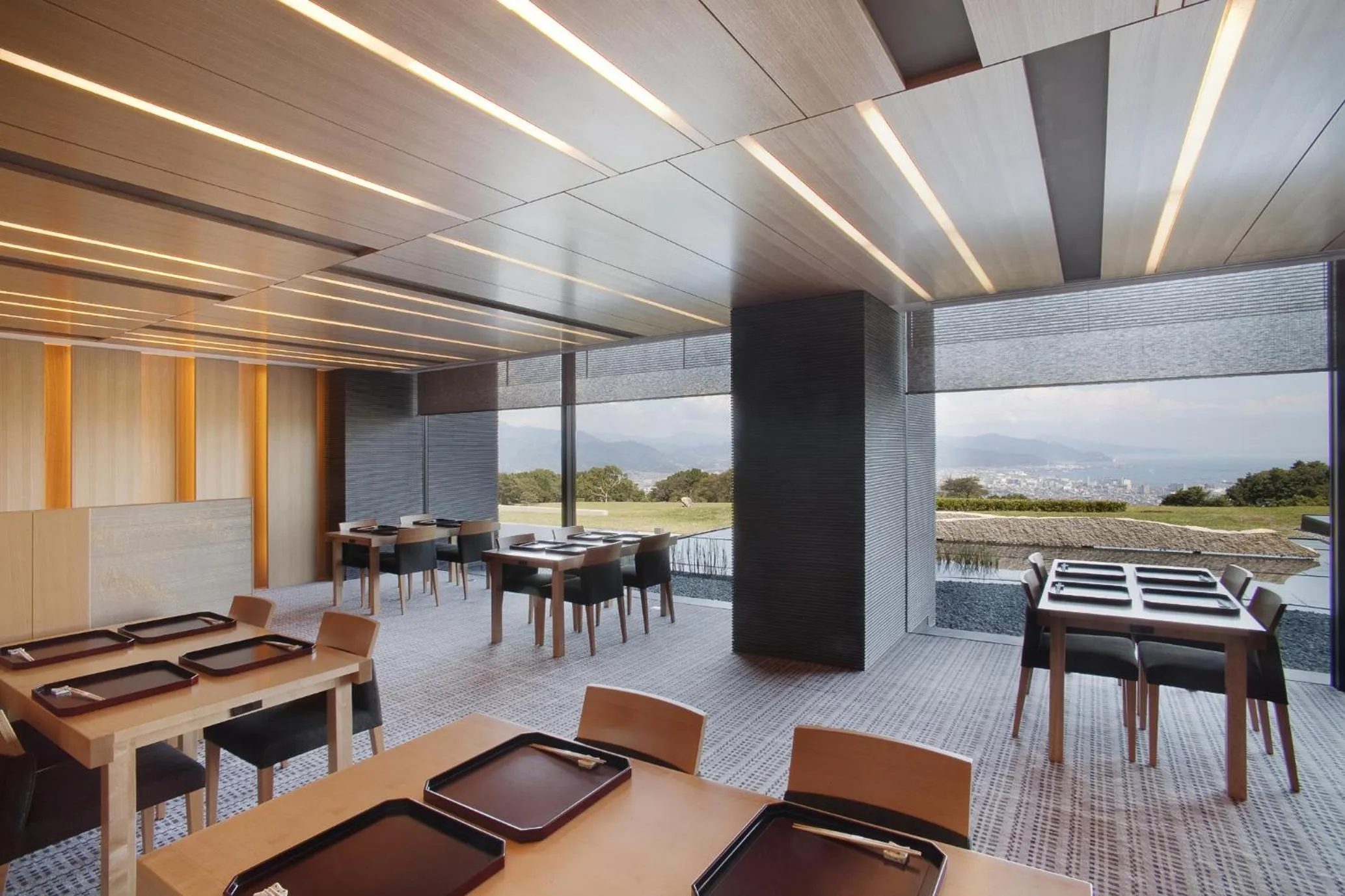 Restaurant/places to eat in Nippondaira Hotel