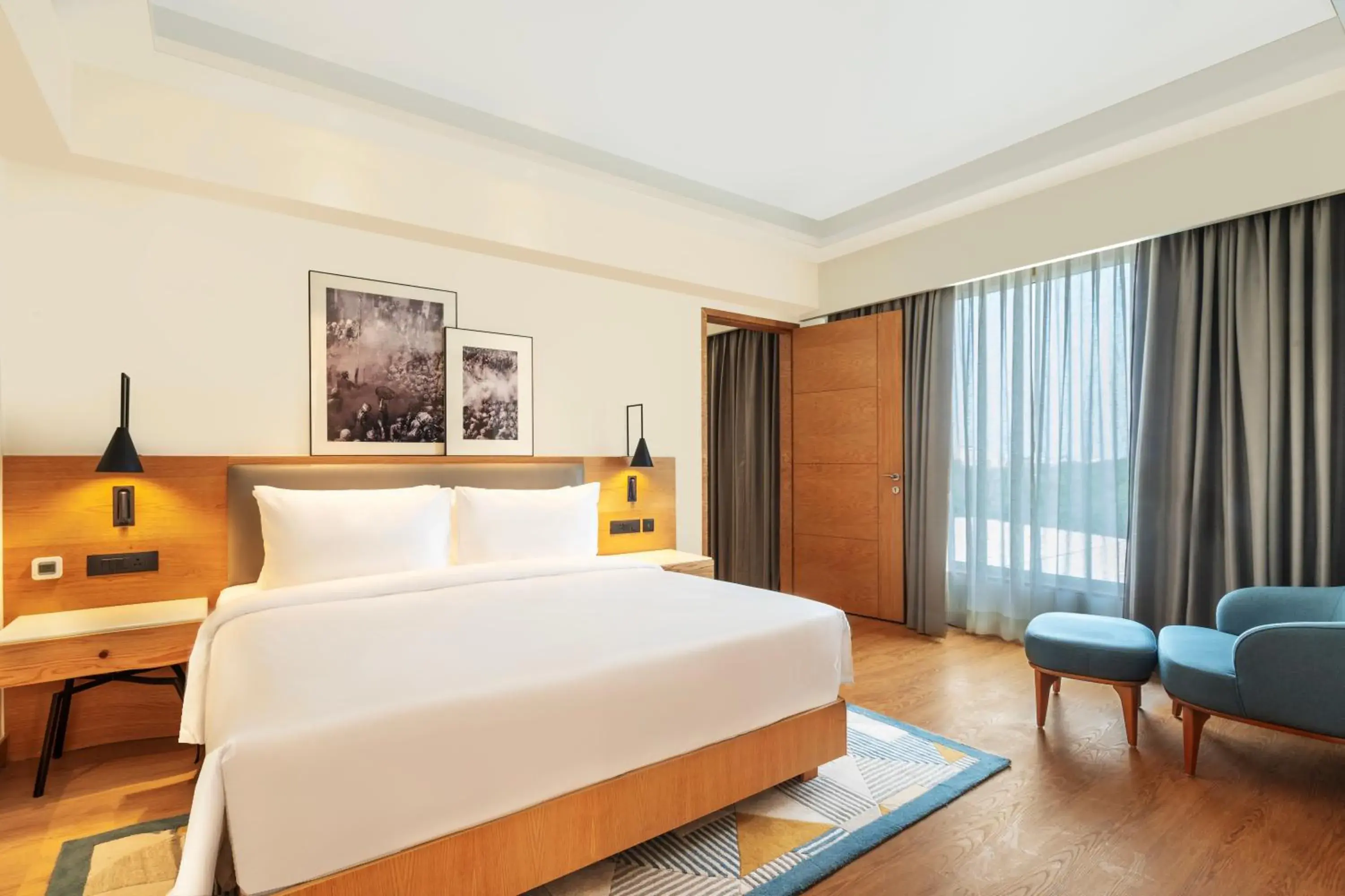 One-Bedroom Suite in Radisson Hotel Vrindavan One-Bedroom Suite in Radisson Hotel Vrindavan