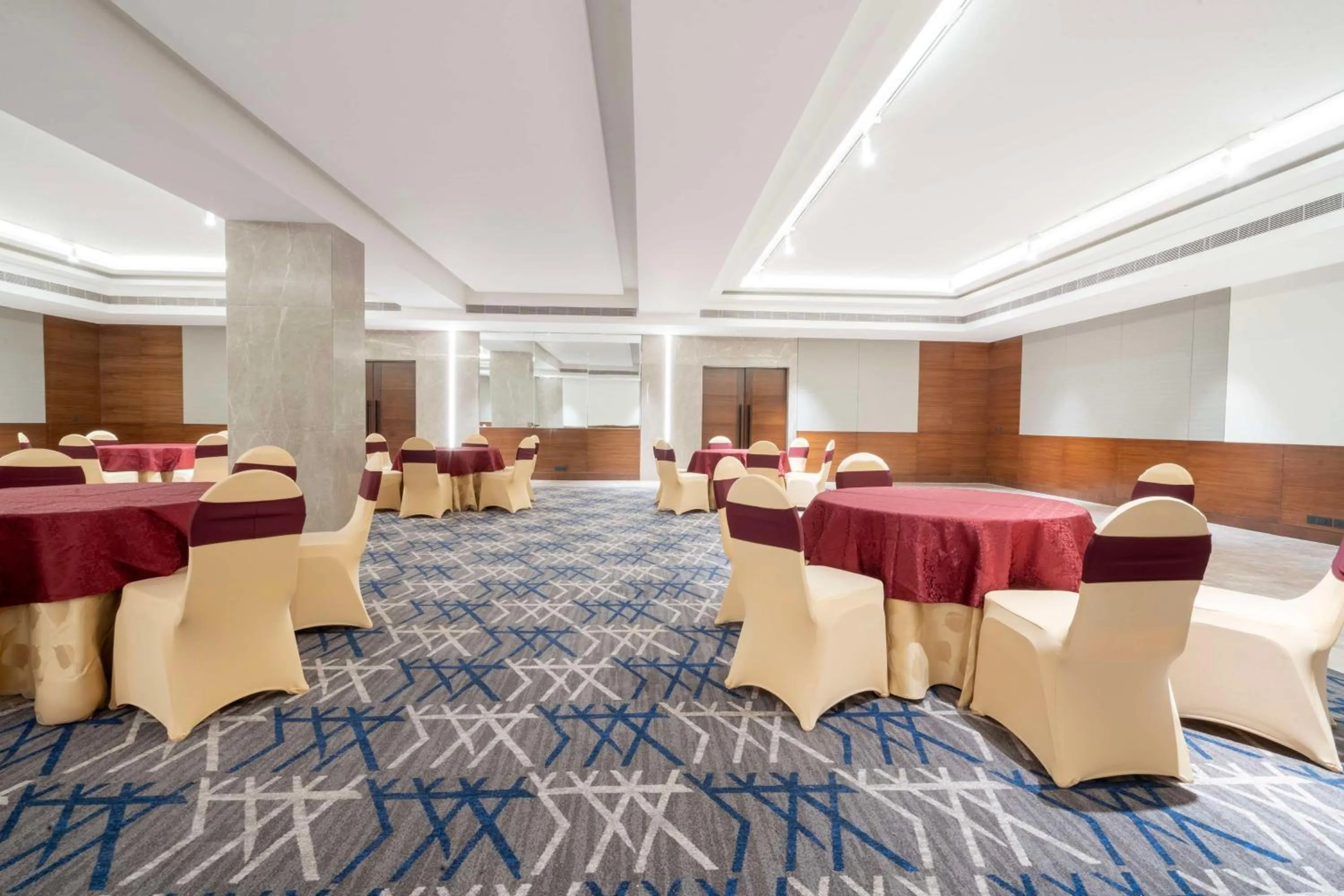 Meeting/conference room in Radisson Hotel Vrindavan