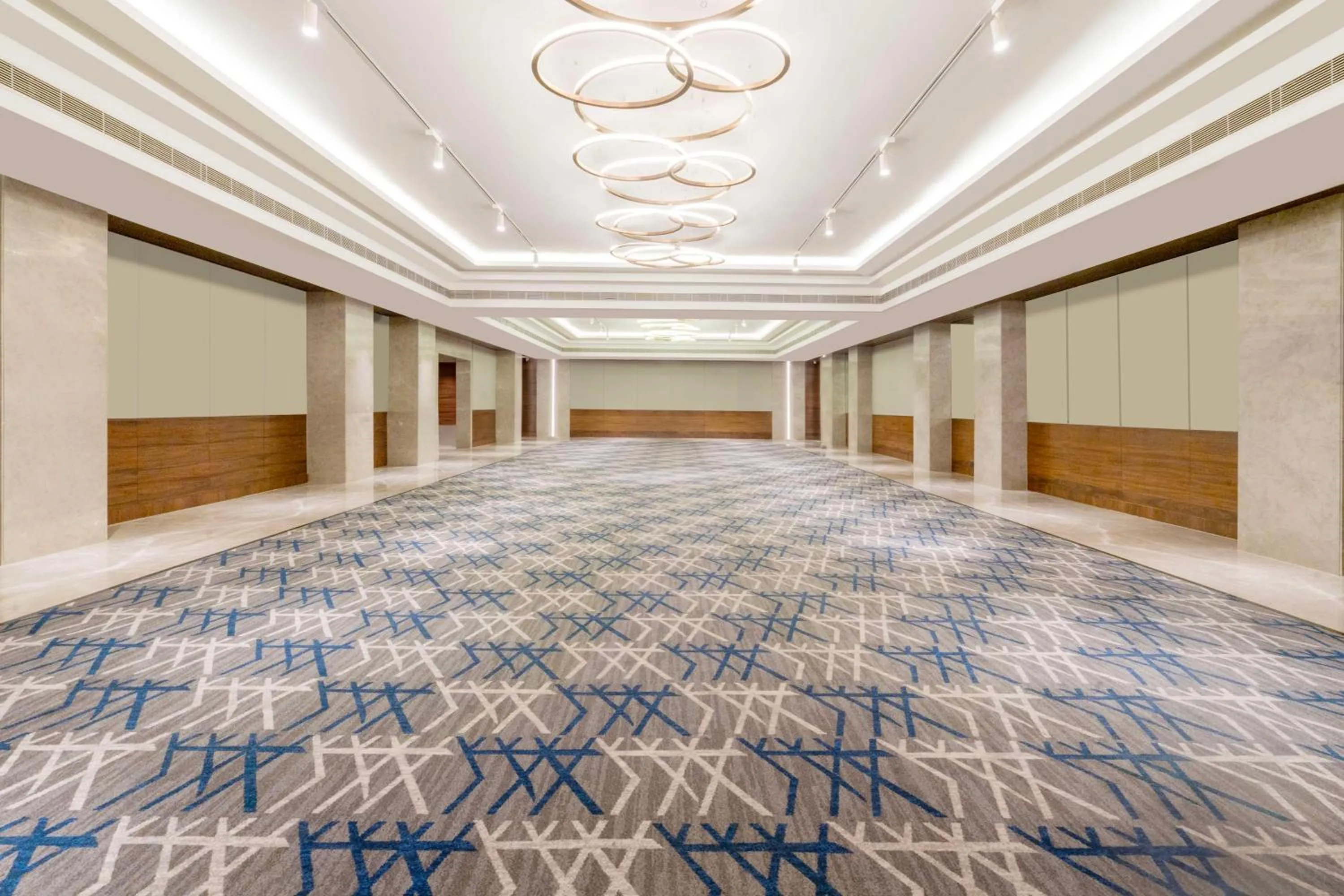 Banquet/Function facilities, Bed in Radisson Hotel Vrindavan