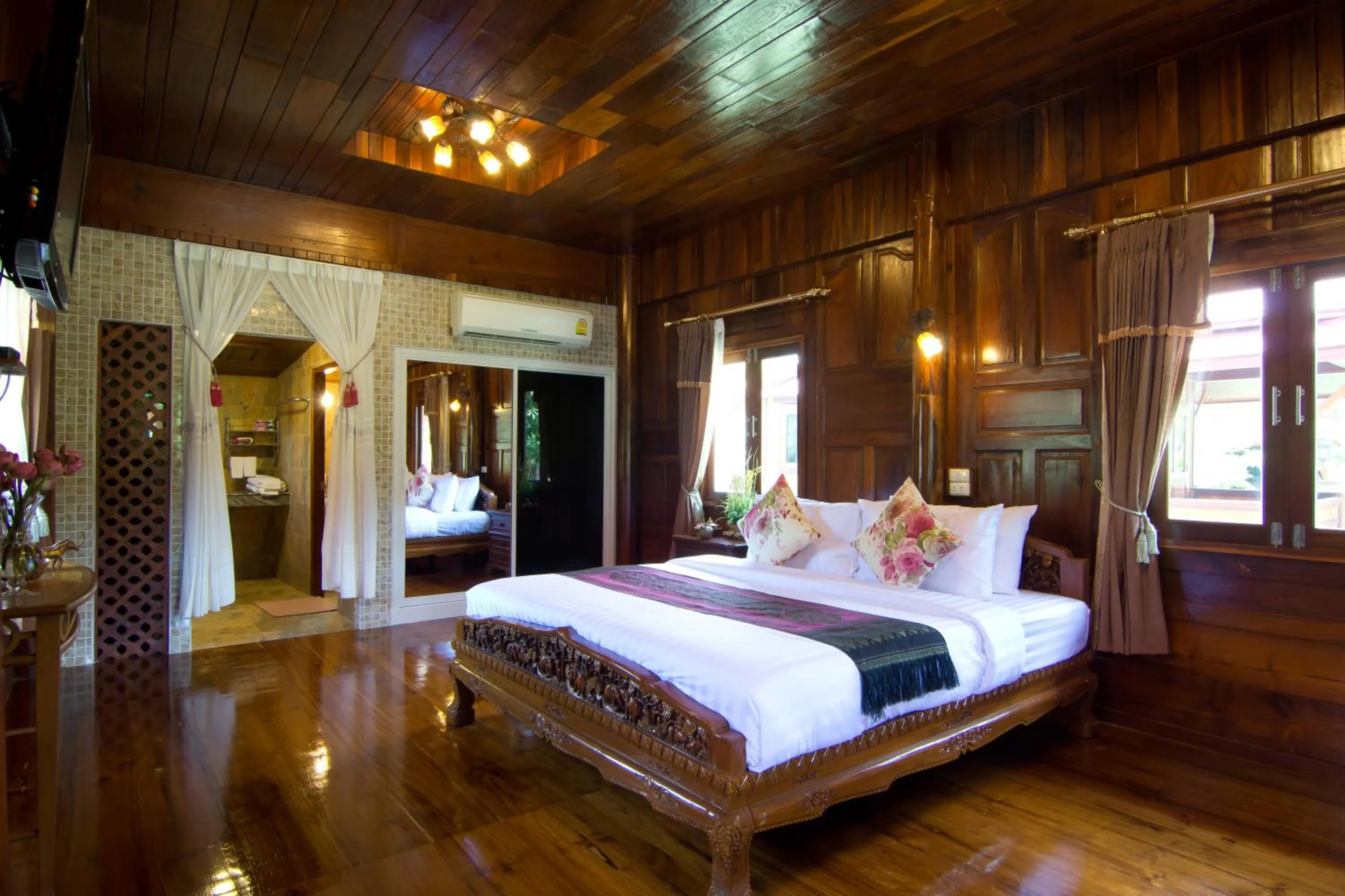 Bedroom, Bed in Bueng Bua Thong Resort