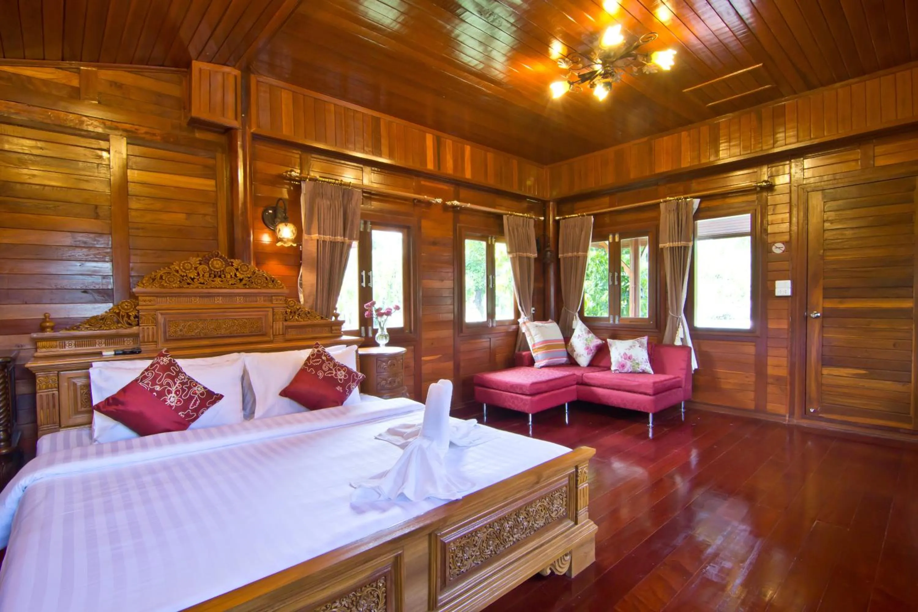 Bedroom, Bed in Bueng Bua Thong Resort
