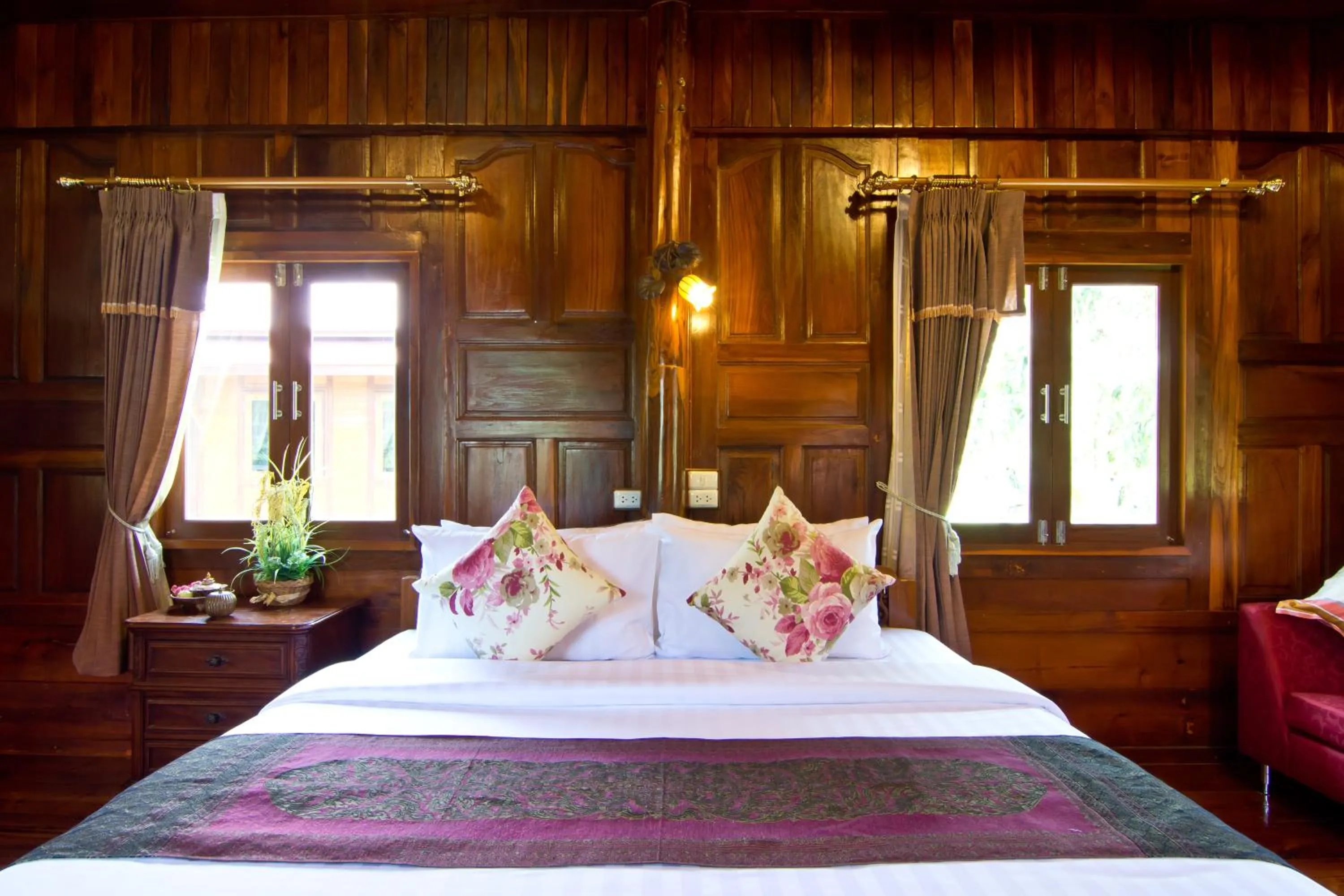 Bed in Bueng Bua Thong Resort