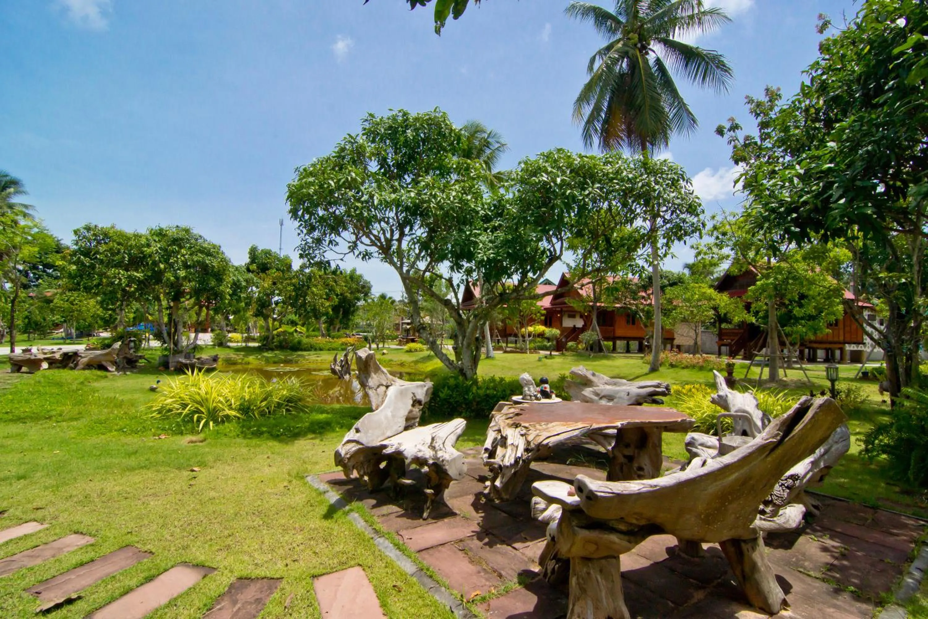 Garden in Bueng Bua Thong Resort