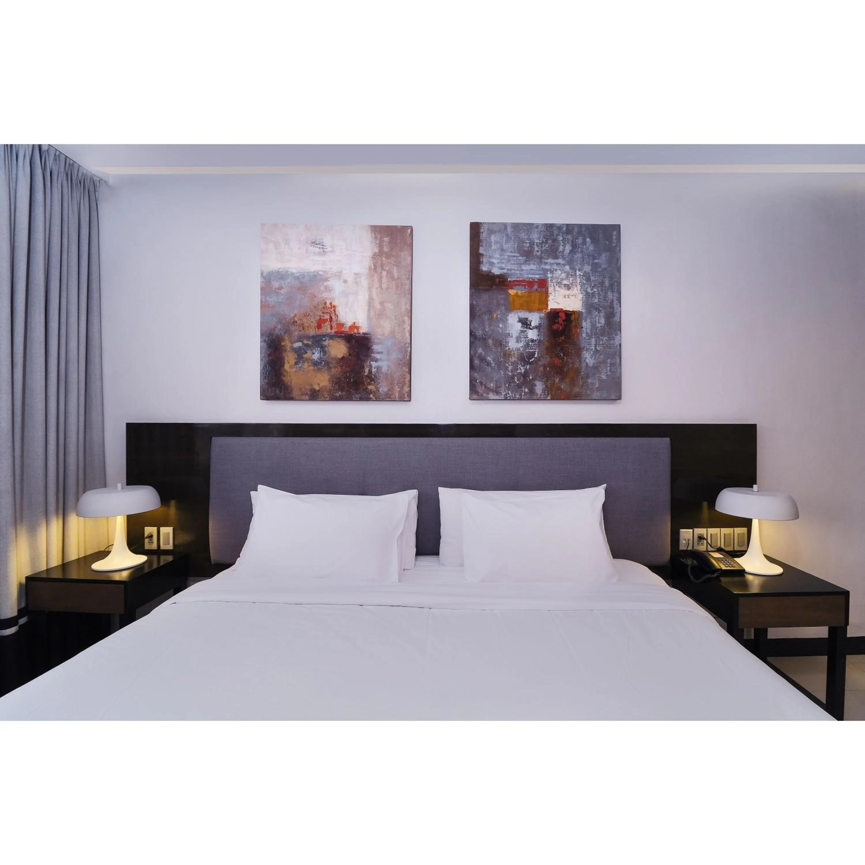 Bed in Summit Hotel Magnolia