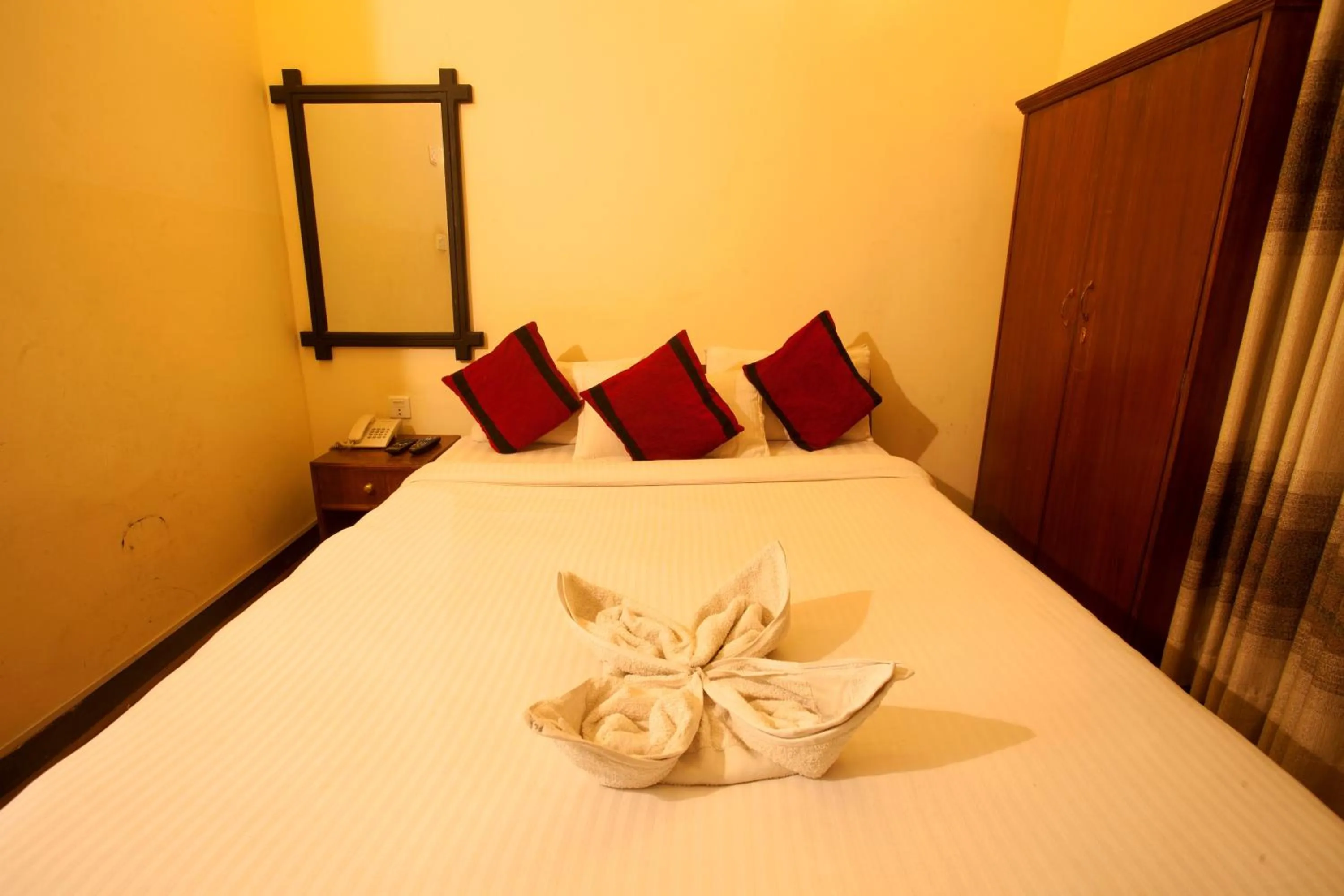 Bedroom, Bed in Hotel Atlantic