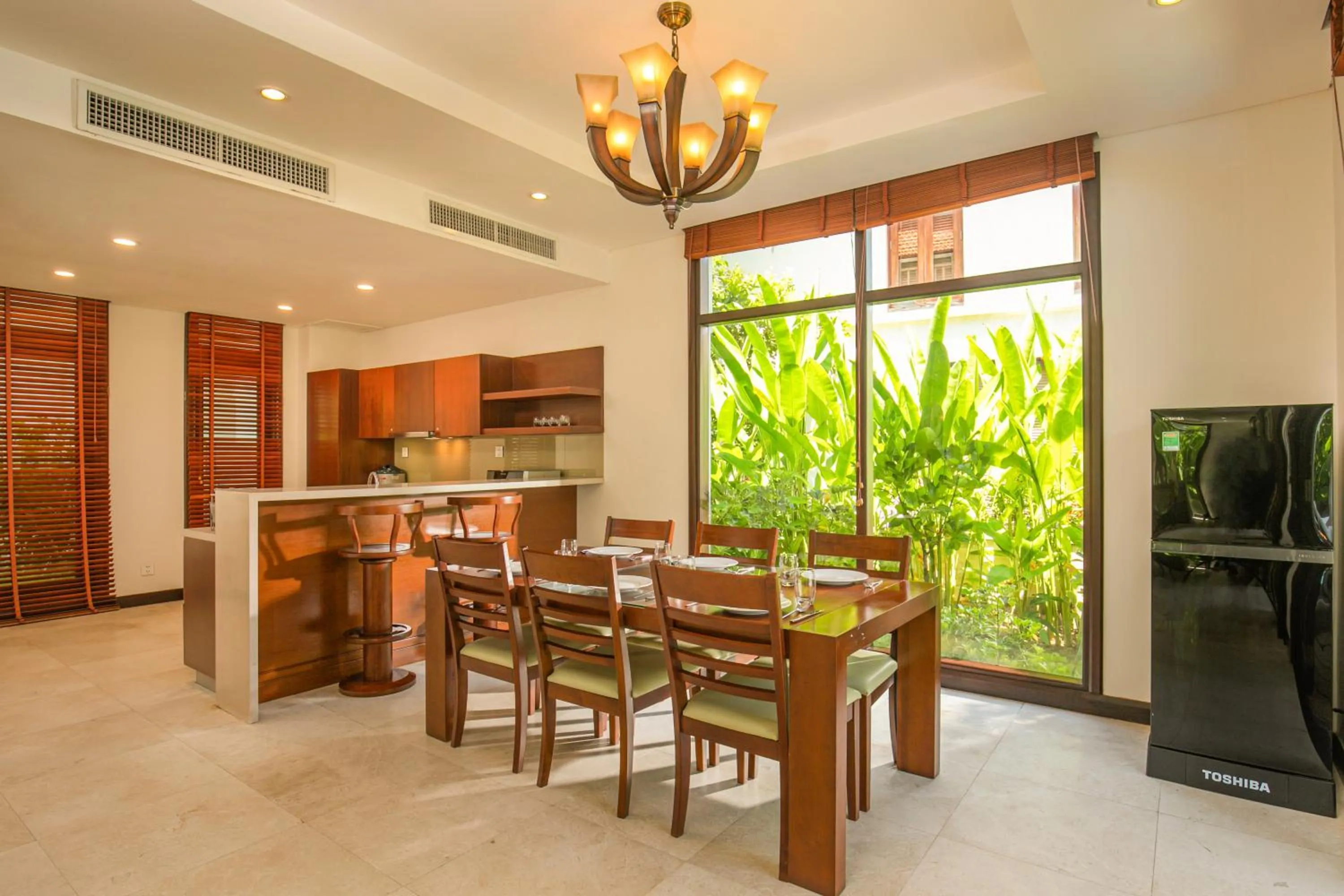 Communal lounge/ TV room in Resort Villas Da Nang By Abogo