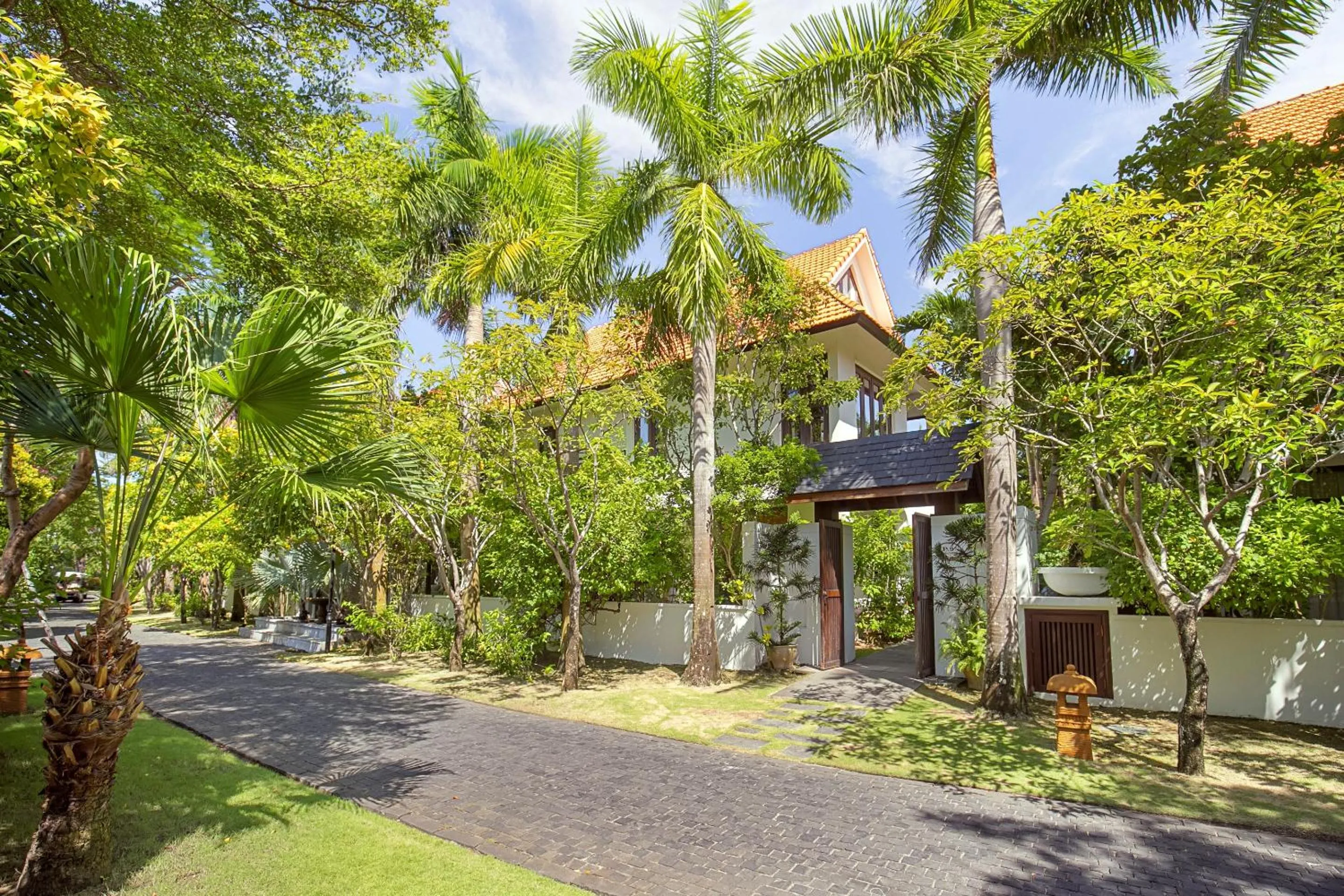 Property building in Resort Villas Da Nang By Abogo