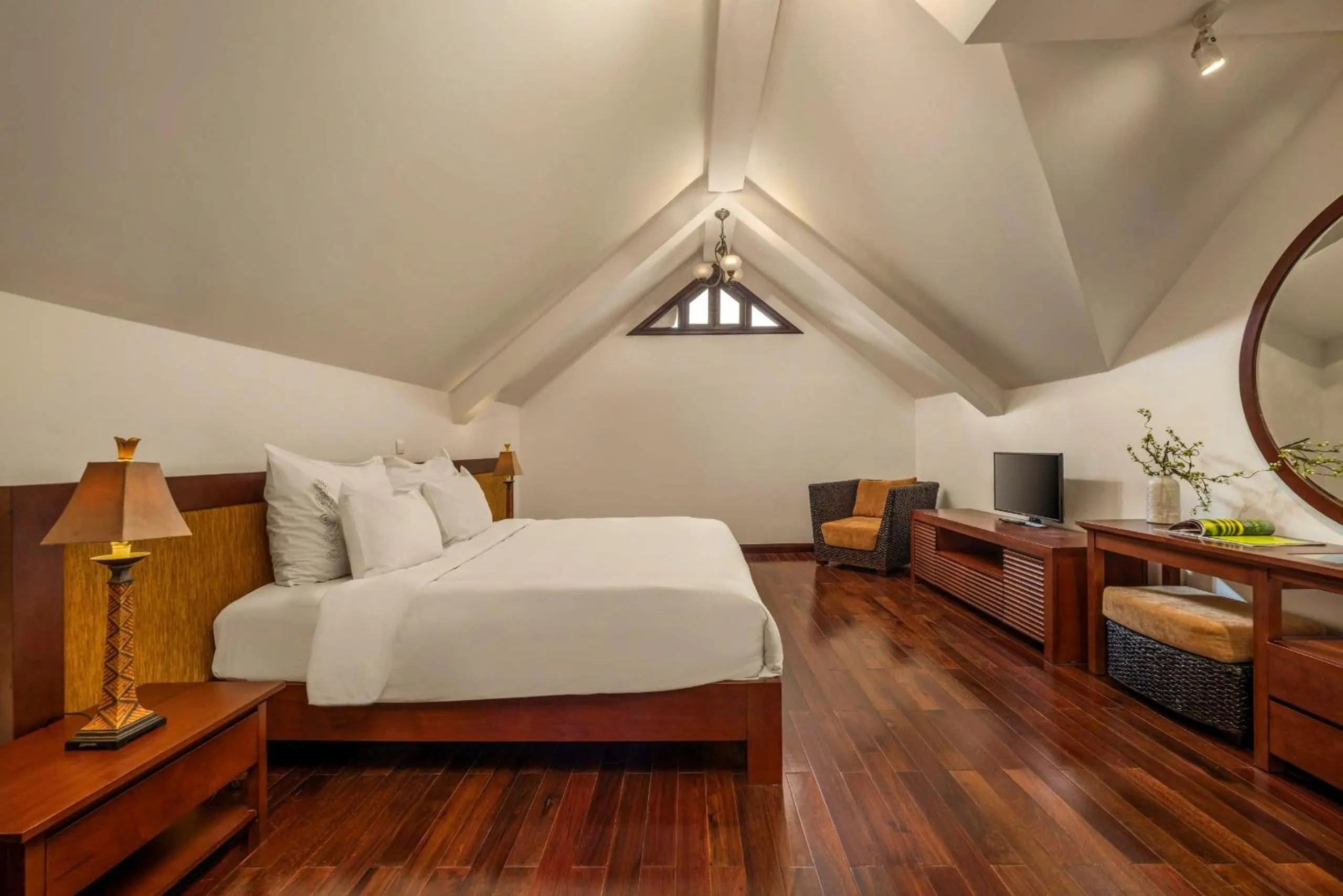 Bed in Resort Villas Da Nang By Abogo