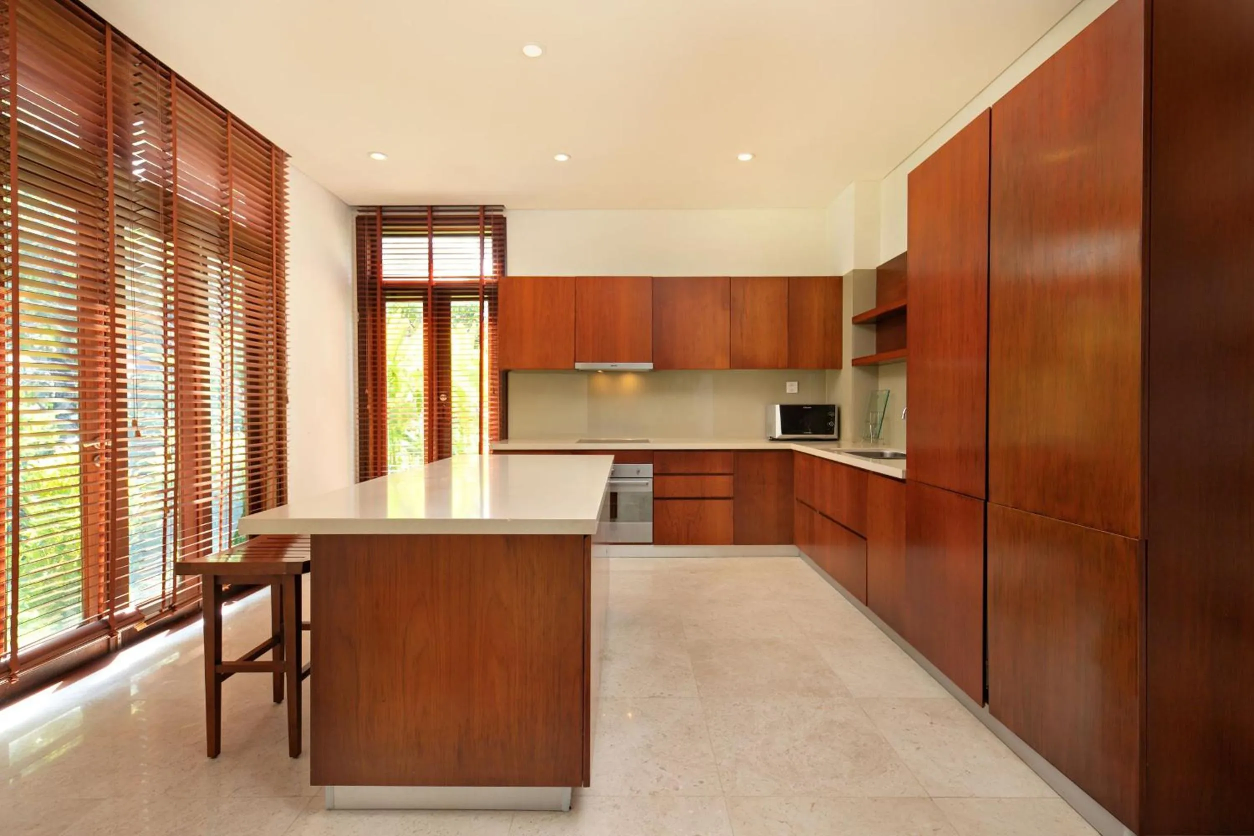 Kitchen or kitchenette in Resort Villas Da Nang By Abogo