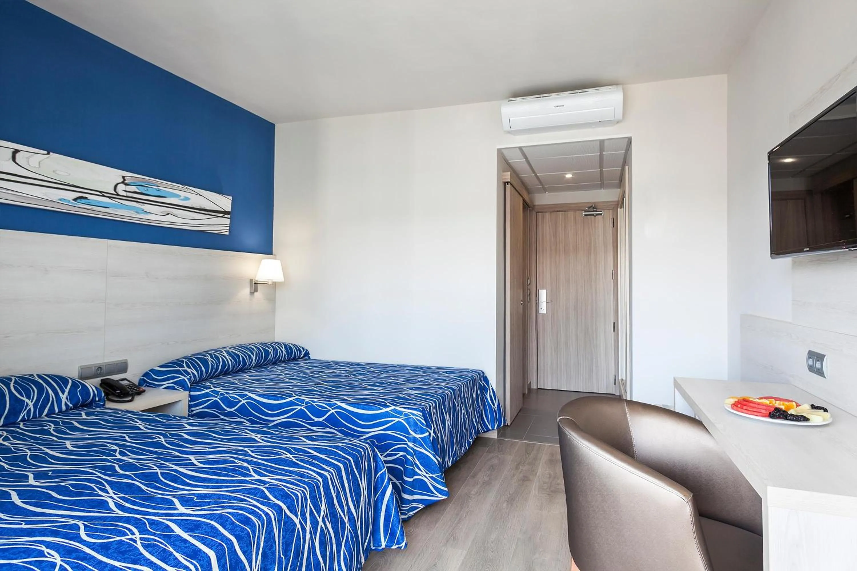 Photo of the whole room, Bed in Hotel Best Los Angeles