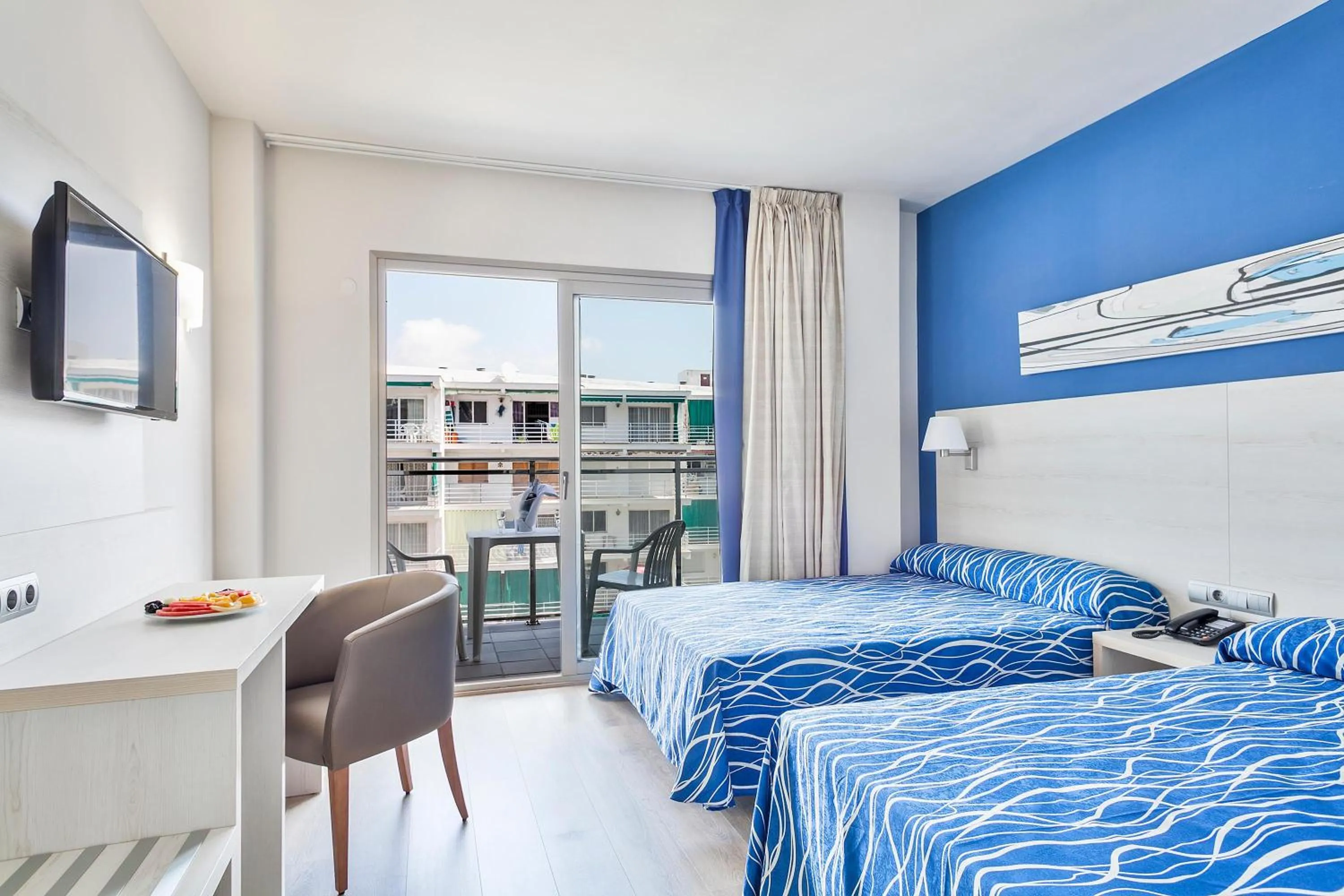 Photo of the whole room, Bed in Hotel Best Los Angeles