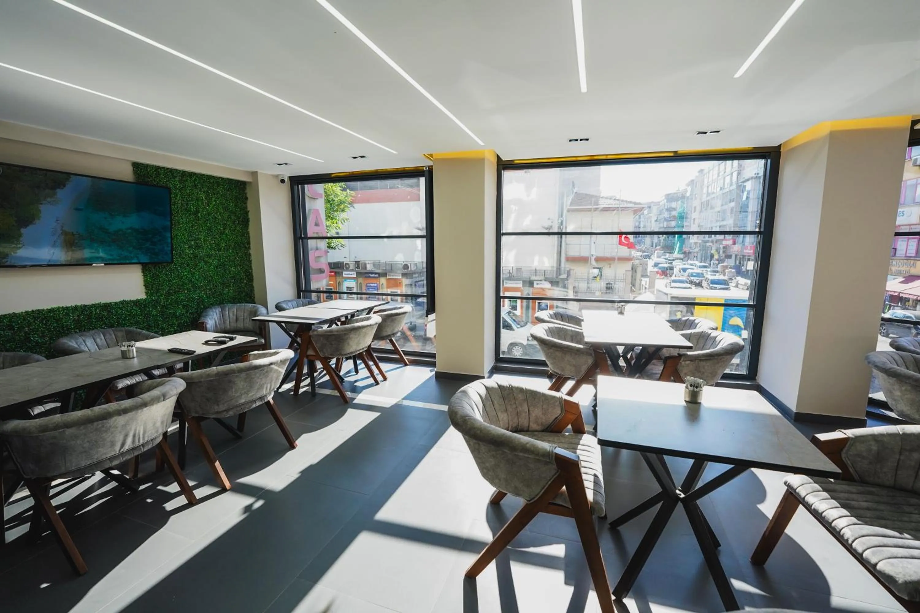 Restaurant/places to eat in Grand Özer Hotel