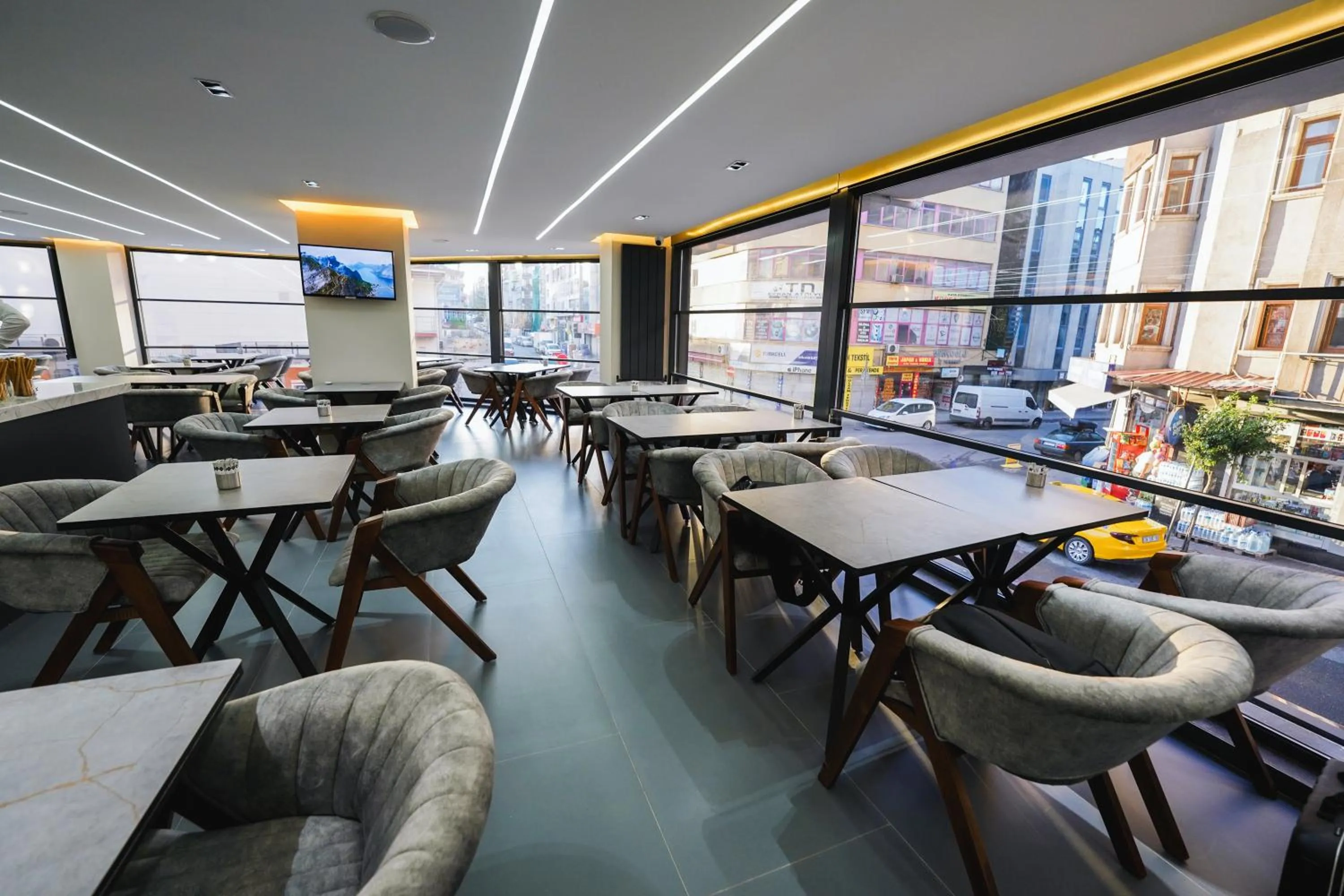 Restaurant/places to eat in Grand Özer Hotel