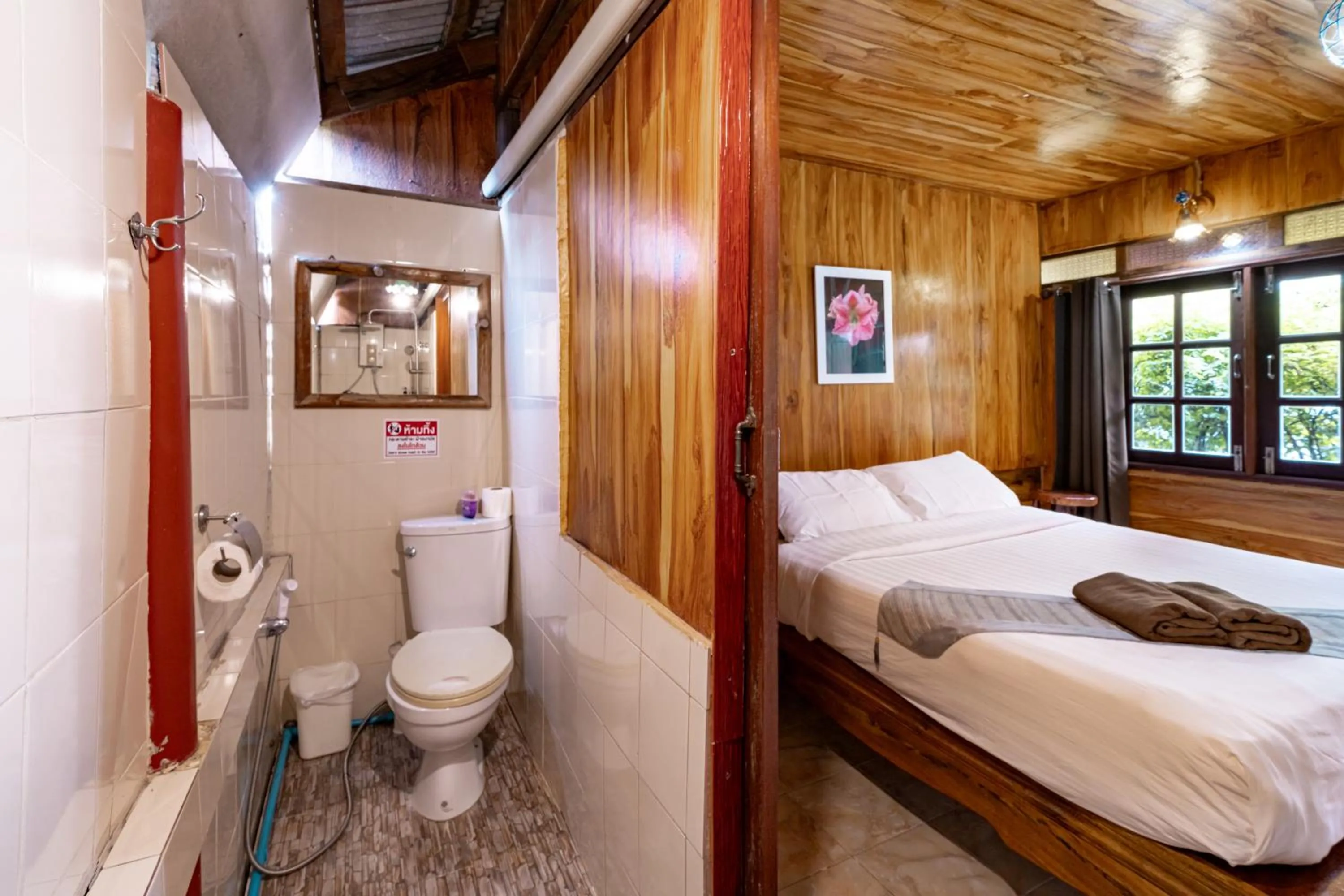 Bed in Athithara Homestay